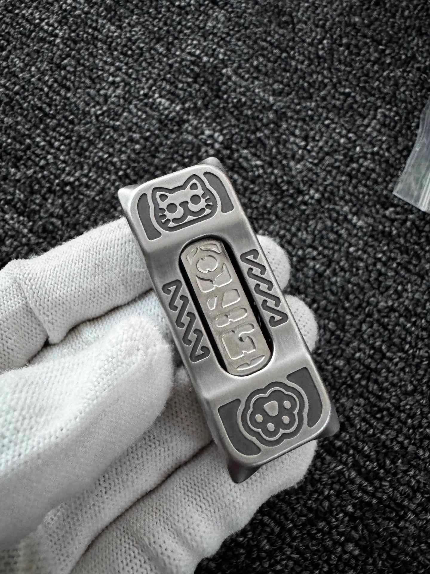 LIMBO Mechanical Stainless Steel