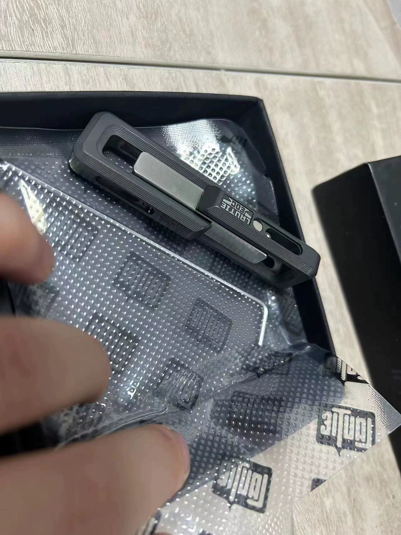 X Lock 2.0 Zirconium