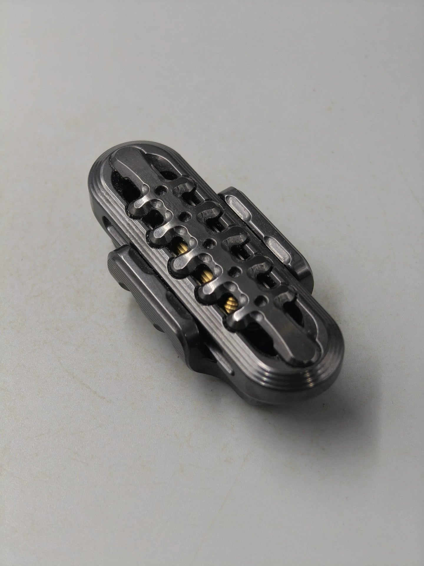 EXOSKELETON Zirconium