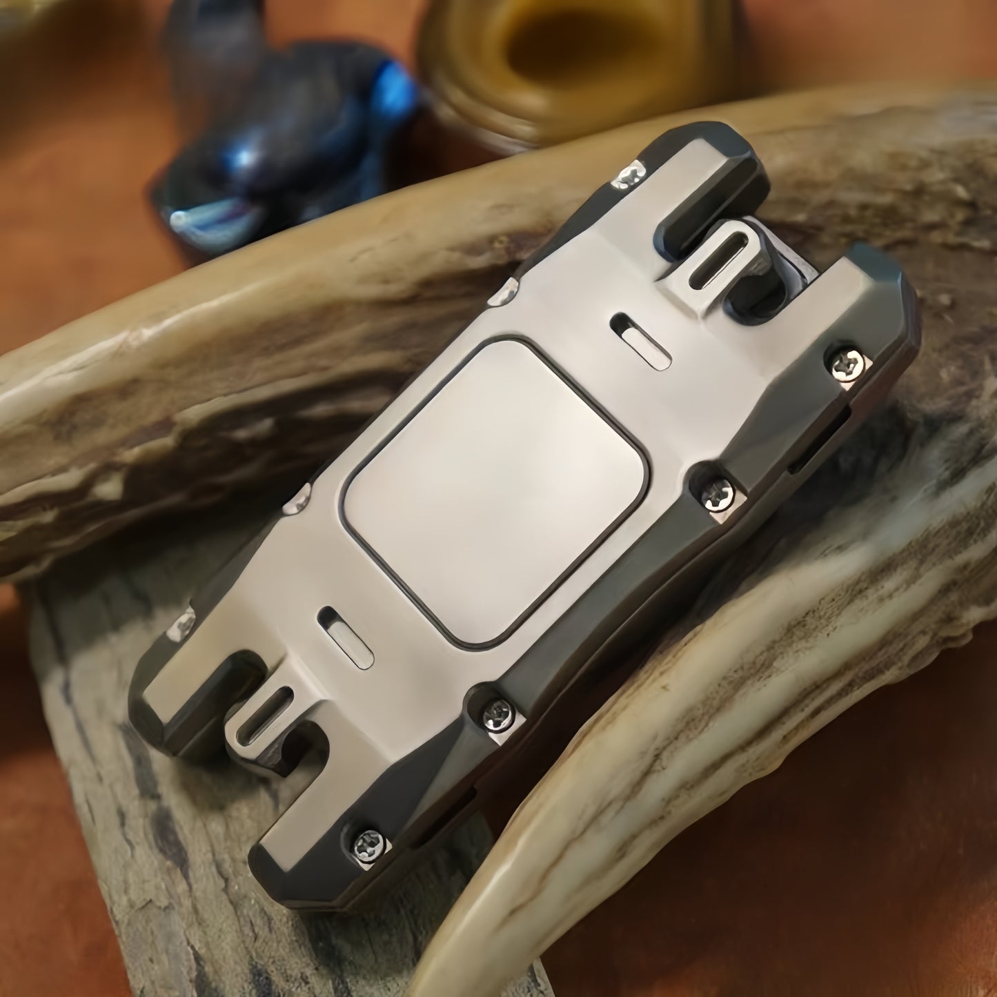 FALCON ESCORT CRUISER