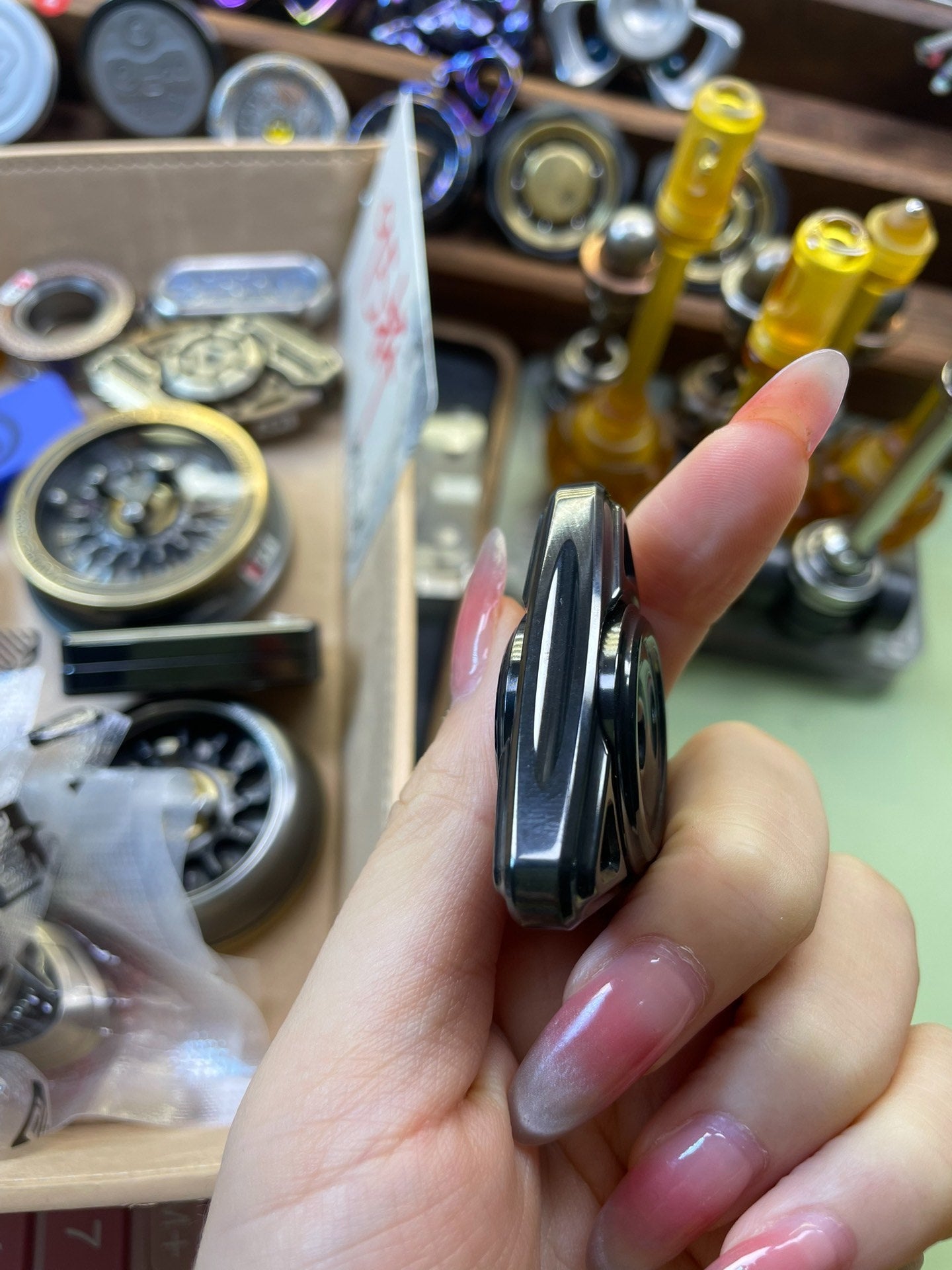 Anchor Ais Zirconium