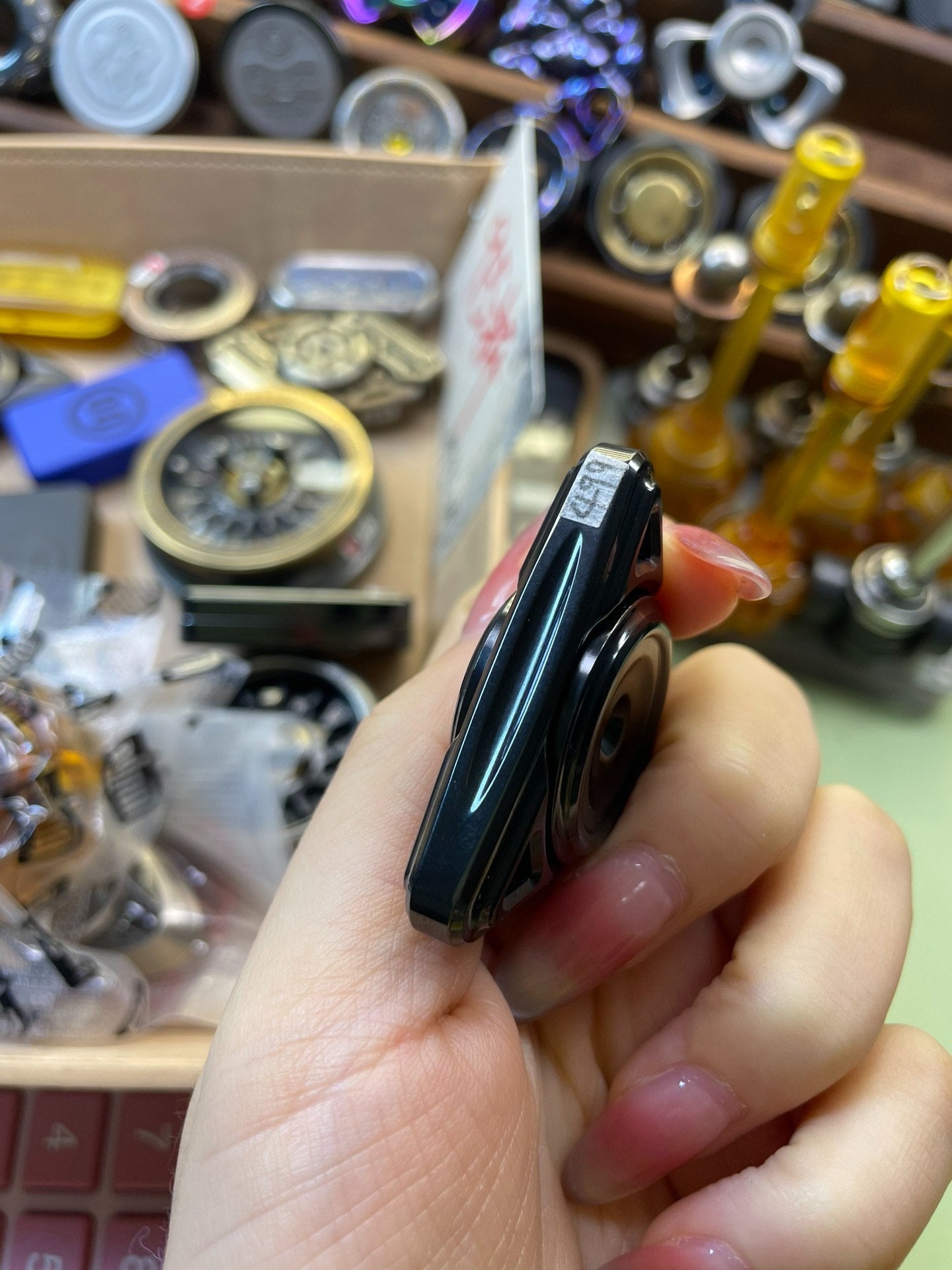 Anchor Ais Zirconium