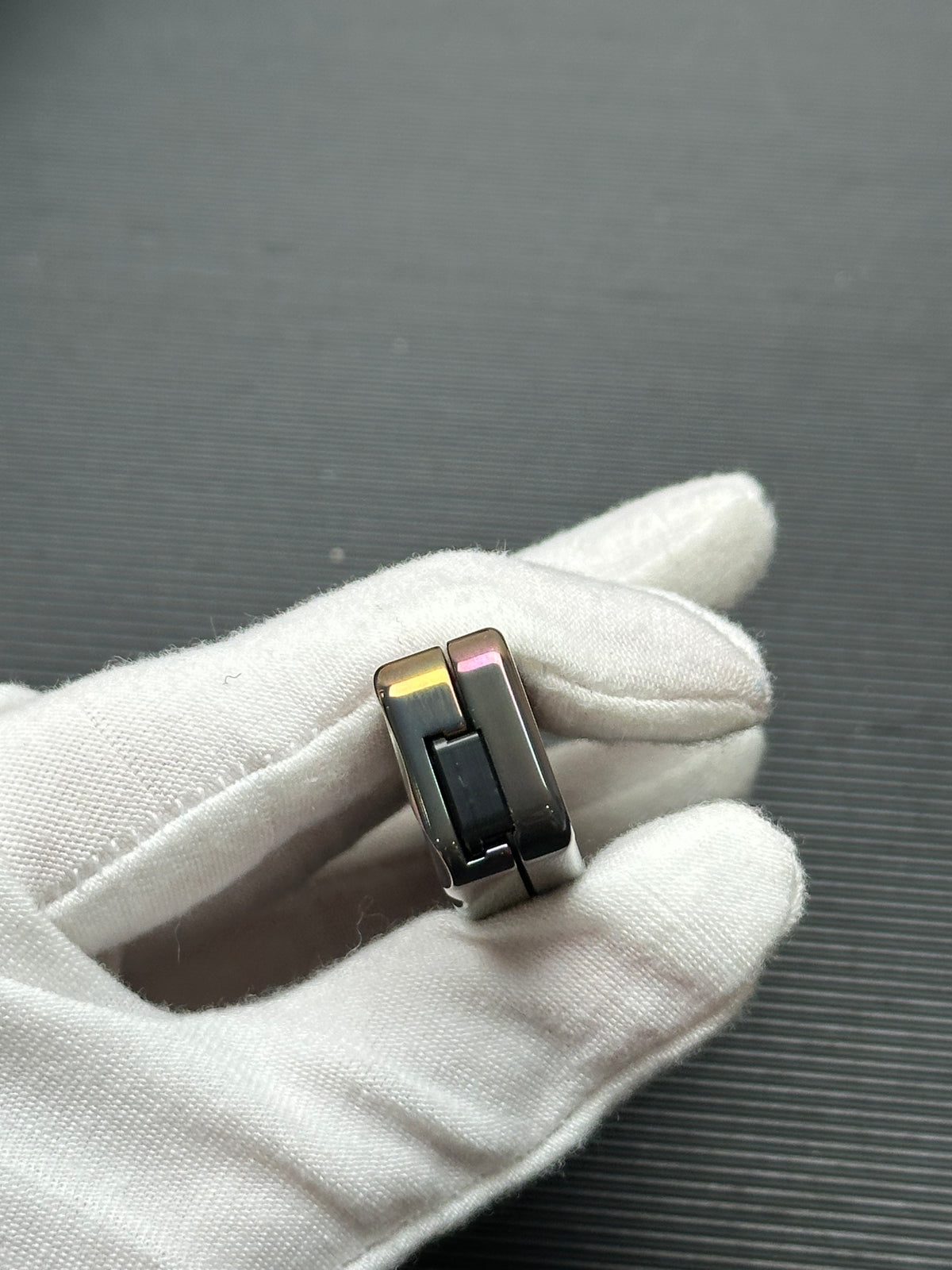 Tita Zirconium Oil Slick