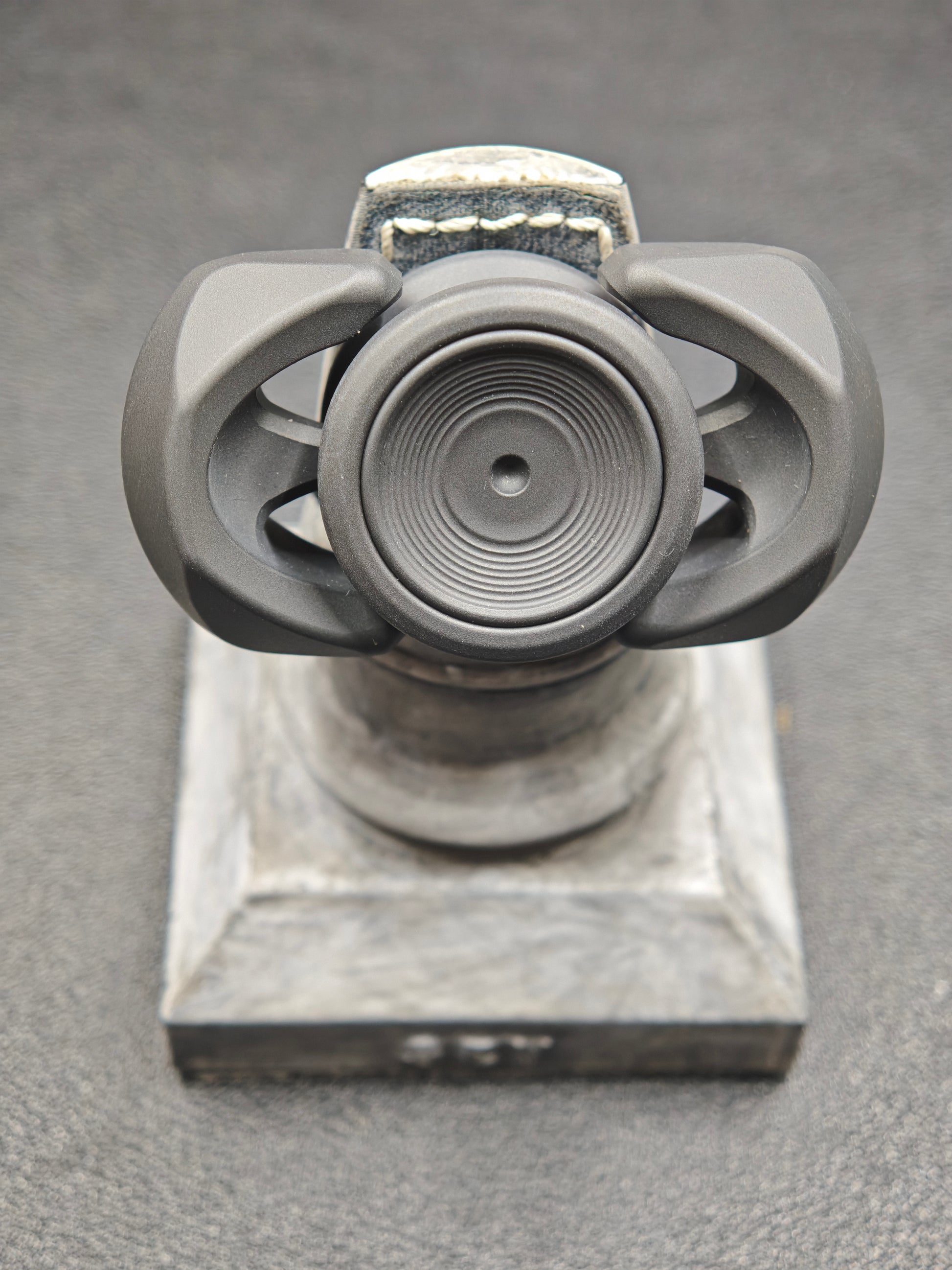 Libra Zirconium