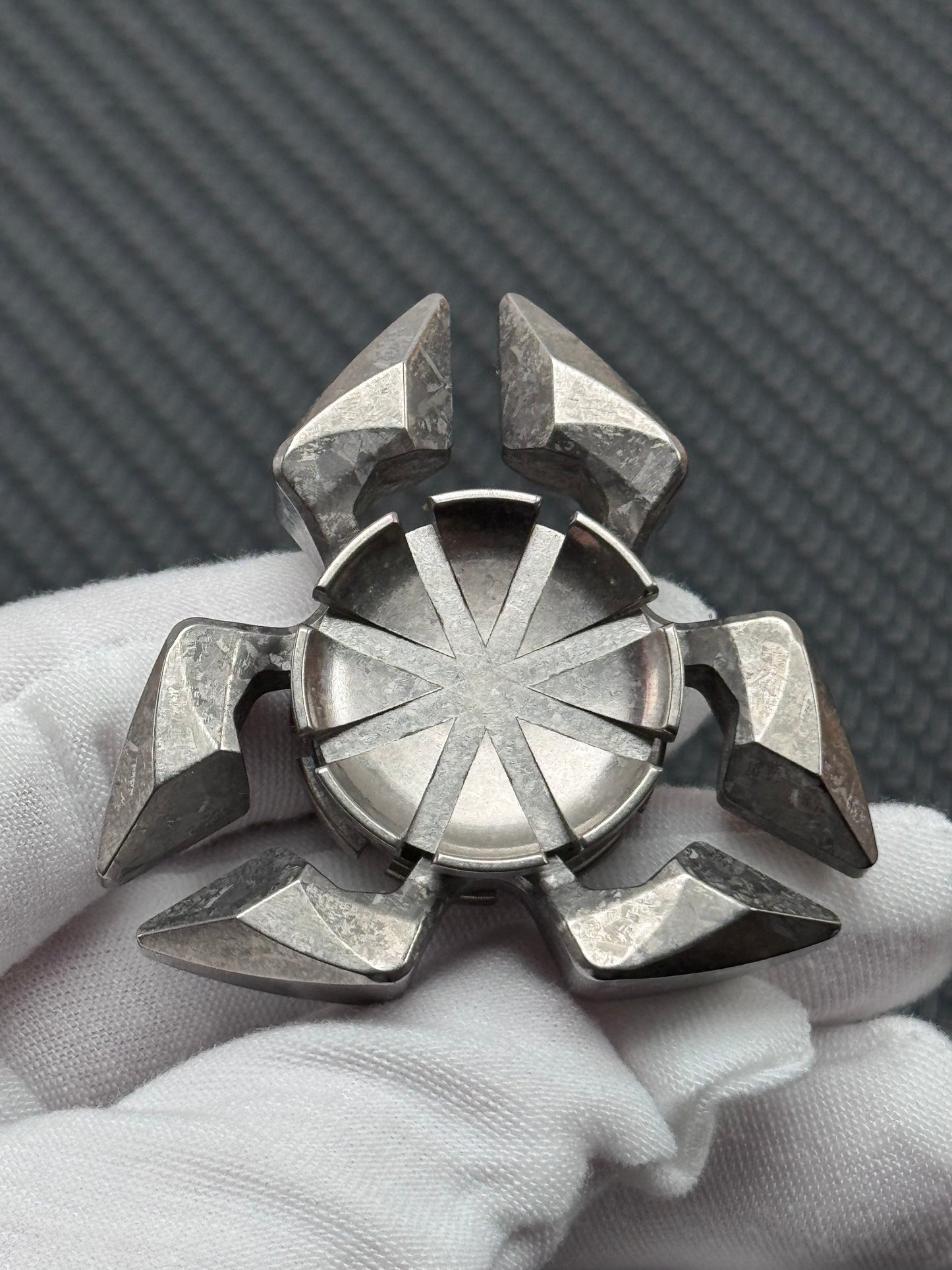 Scorpio Bearing Cap Crystallized Titanium