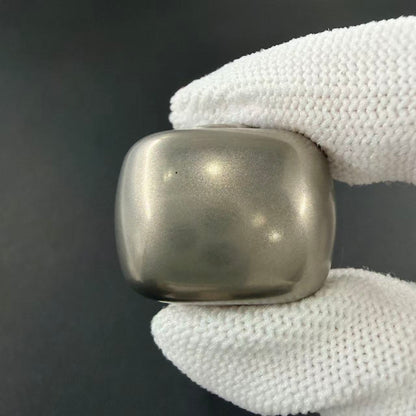 Sugar Cube Titanium