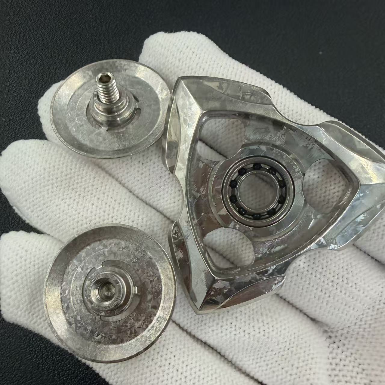 Siren Crystallized Titanium