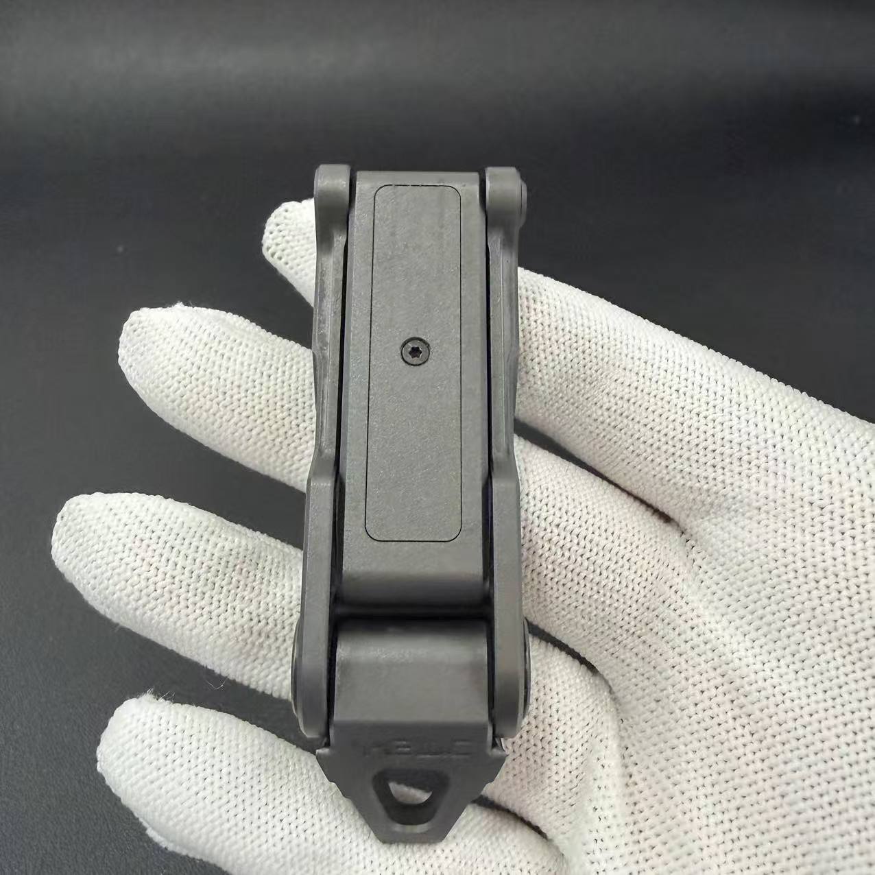Razor Zirconium