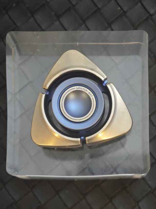 BIT 04 Titanium