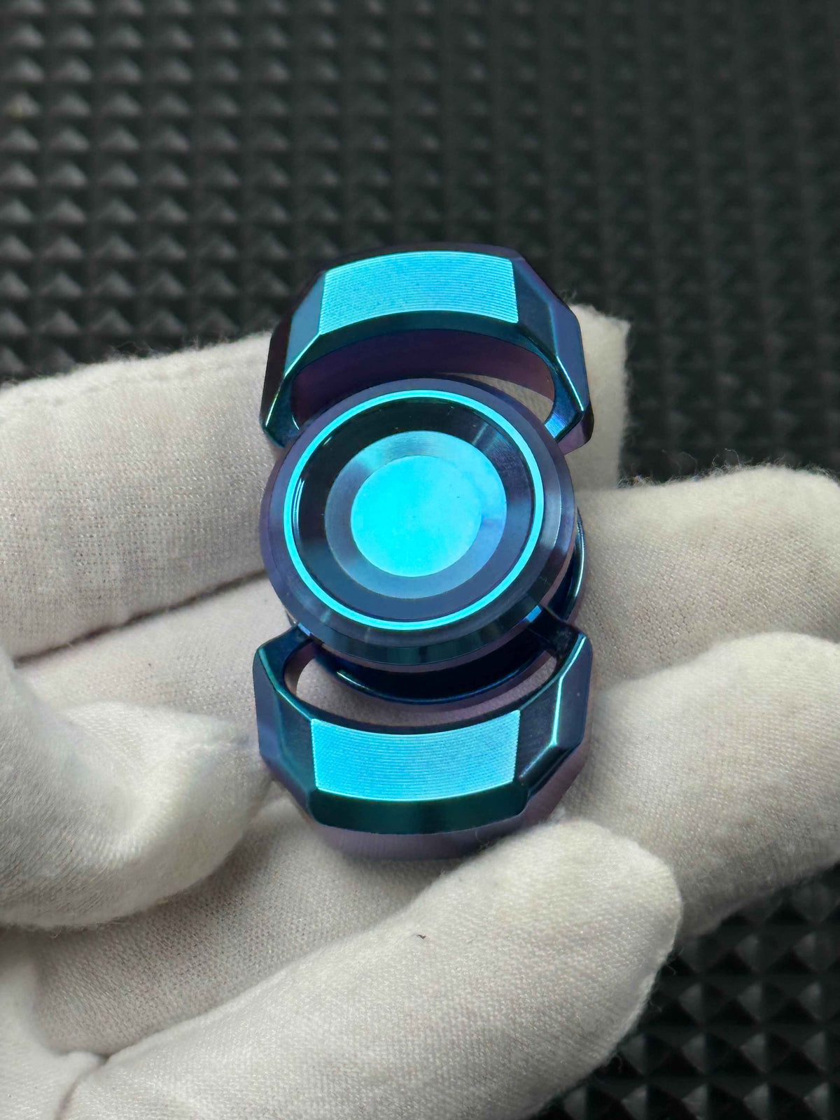 Whisper Duo Zirconium