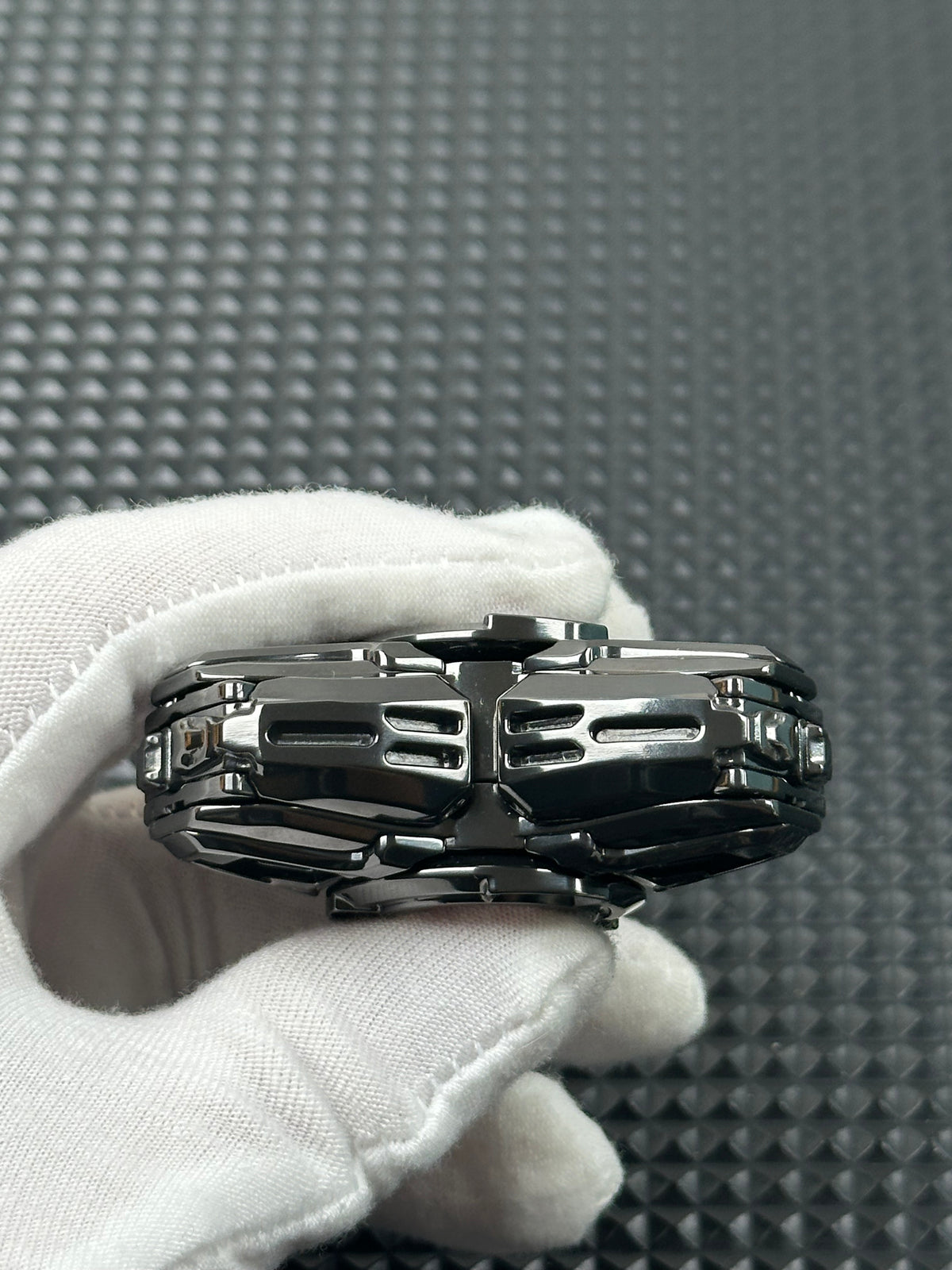 Shock String Zirconium