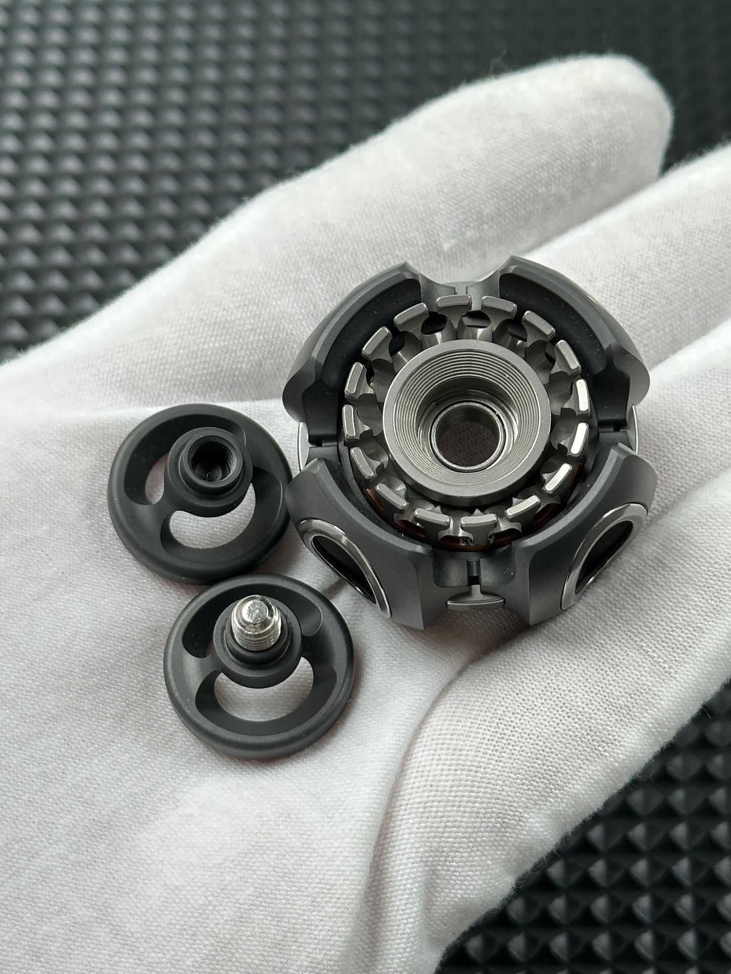 Noiz O Zirconium Limited Edition