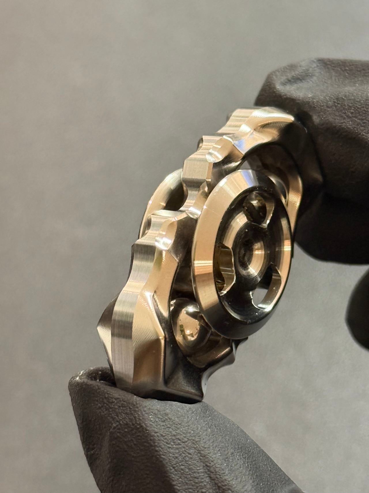 Thorns And Fog Stainless Steel Machine Finished
