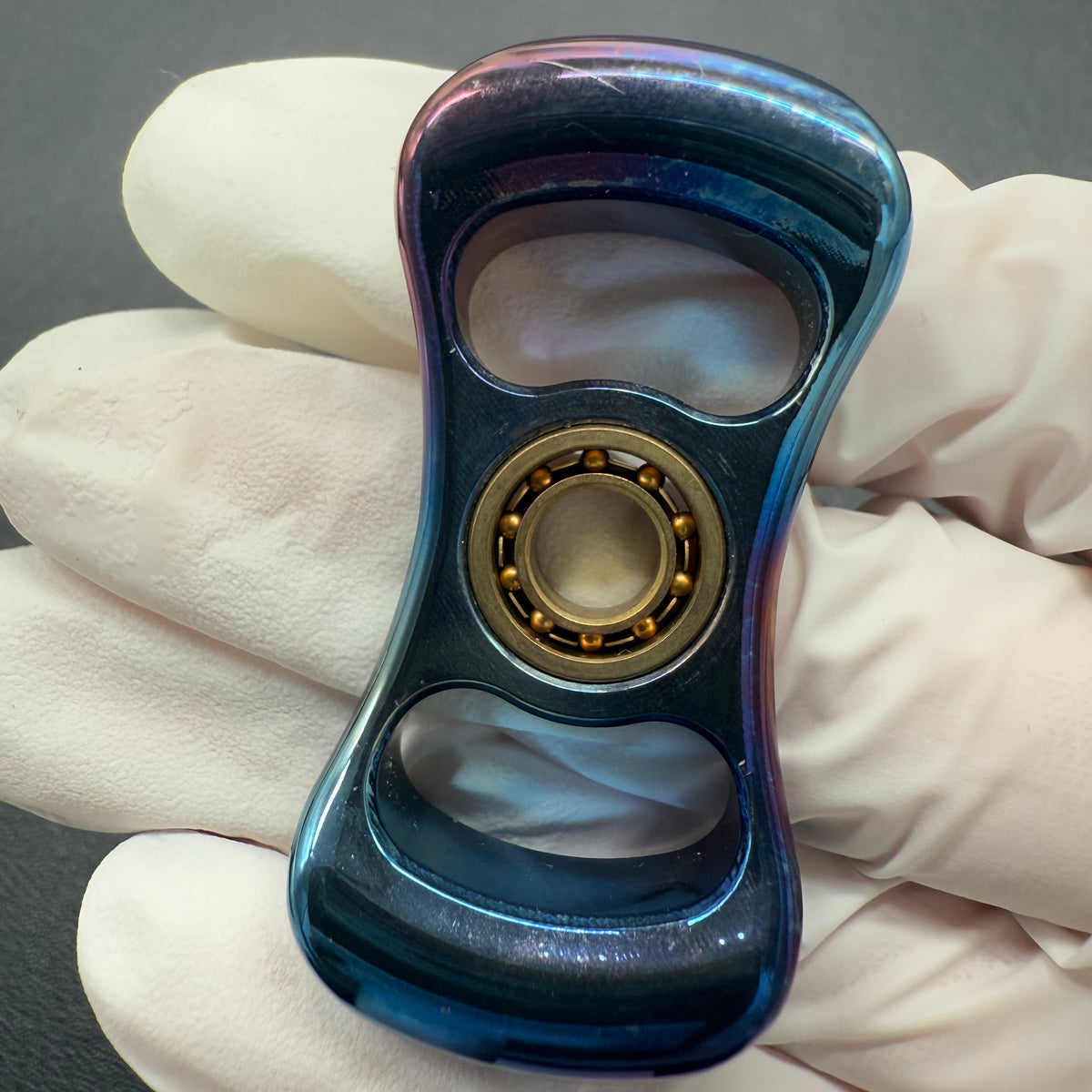 Two-Leaf Horizon Zirconium Oil Slick
