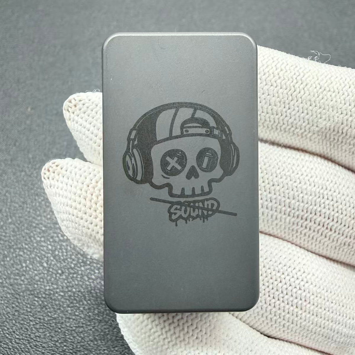 Mute Zirconium