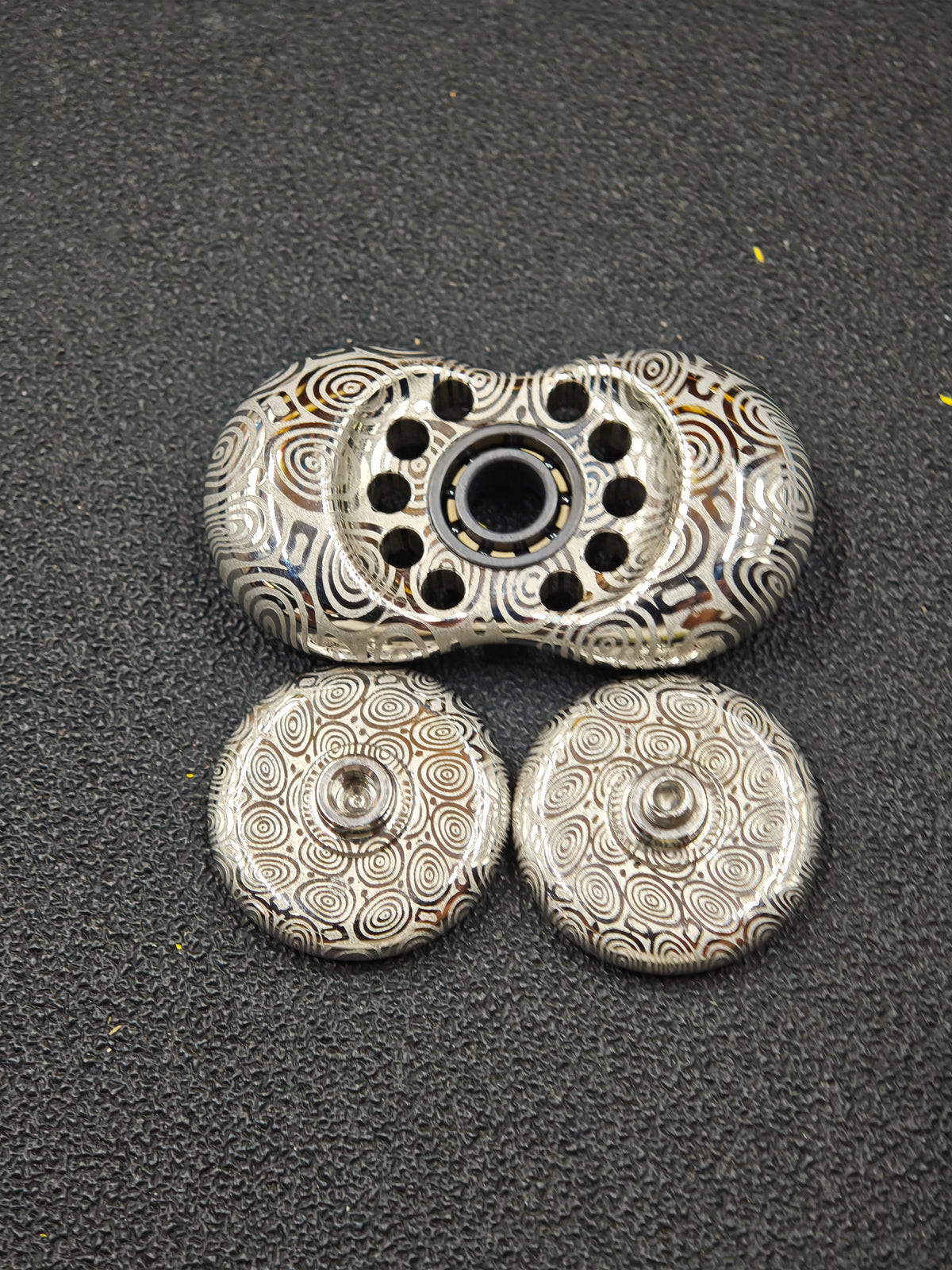 Two-Leaf Cell Damasteel Etched
