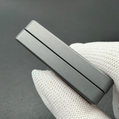 Mute Zirconium