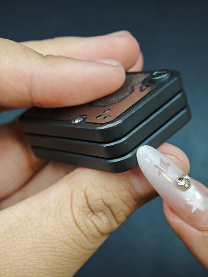 Poker Shuffle Zirconium