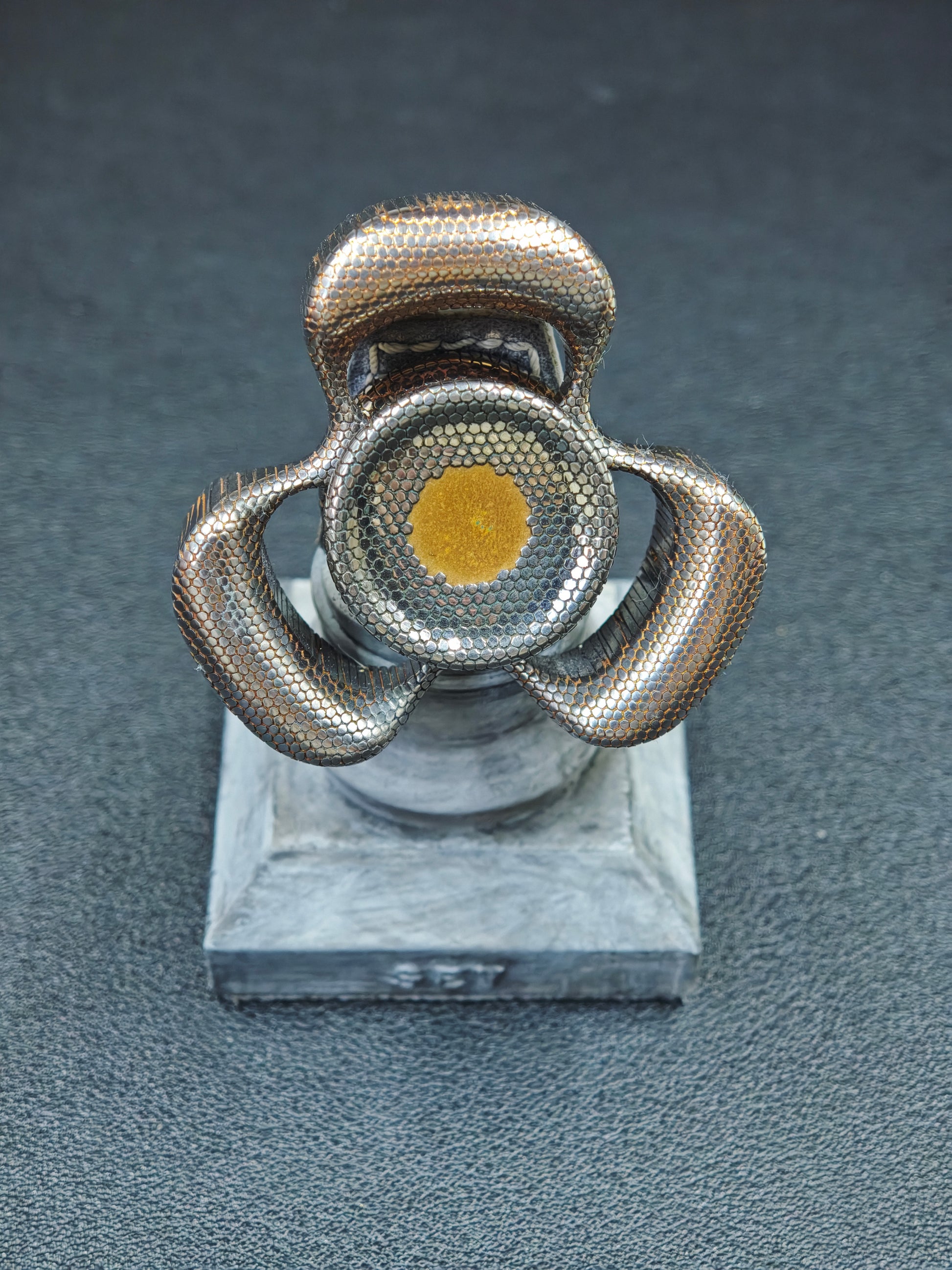 Superconductor