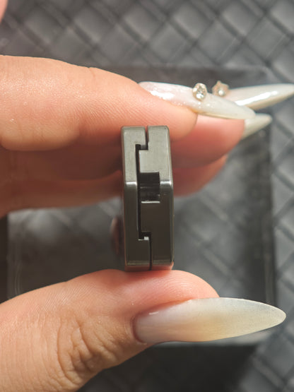 Plane Zirconium
