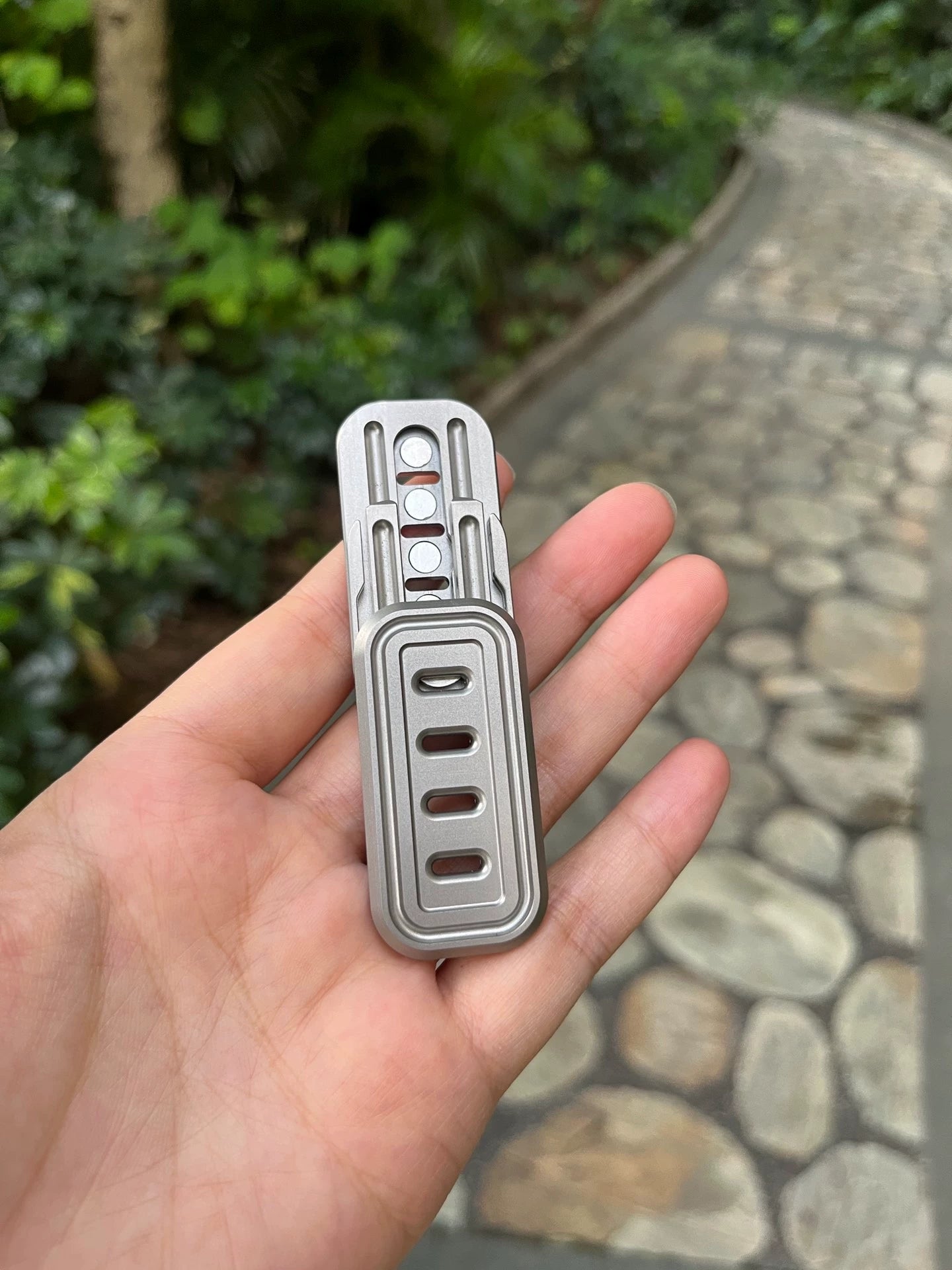 Jingle Slider Titanium