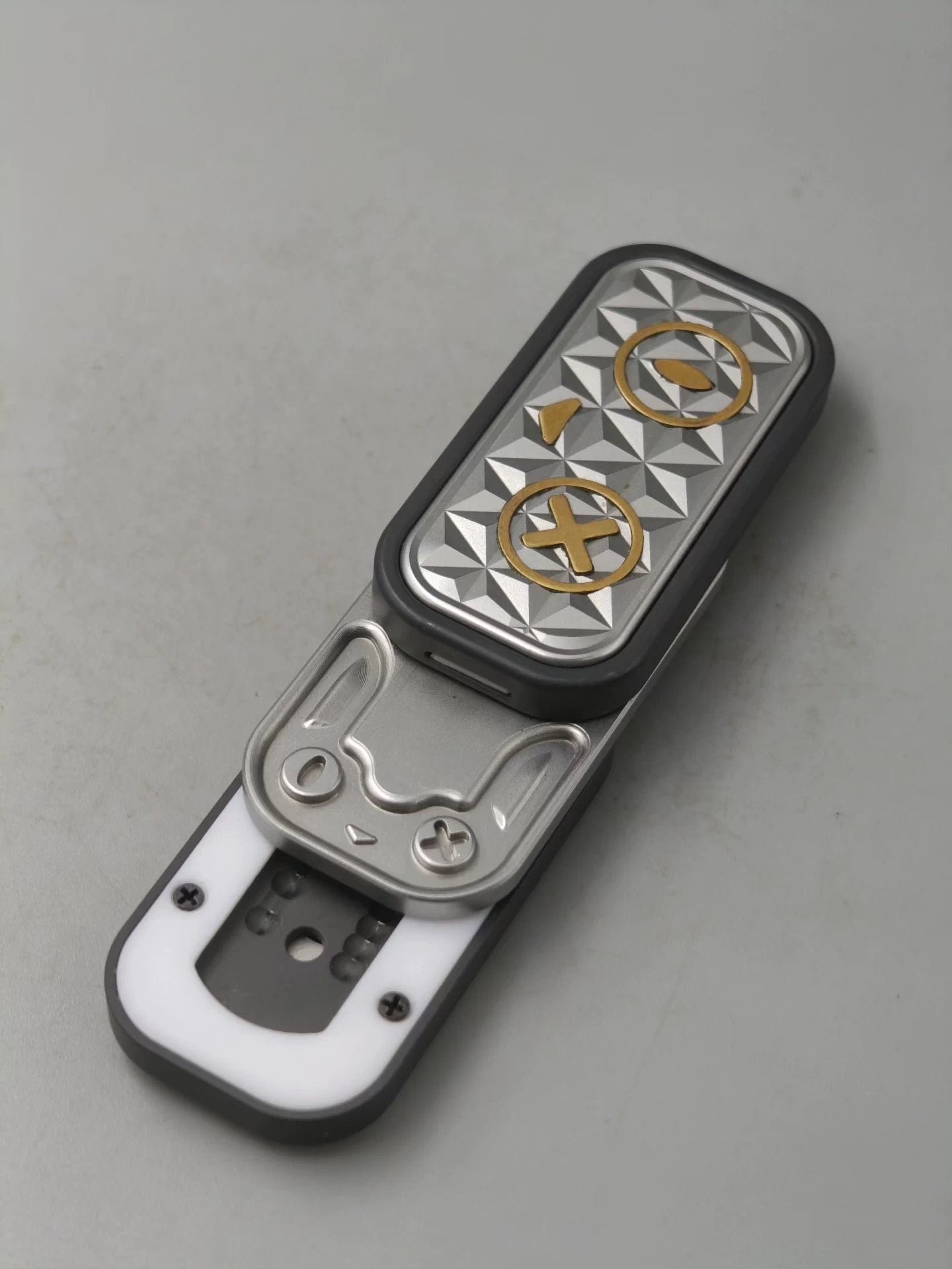 Schrodinger's Cat Zirconium