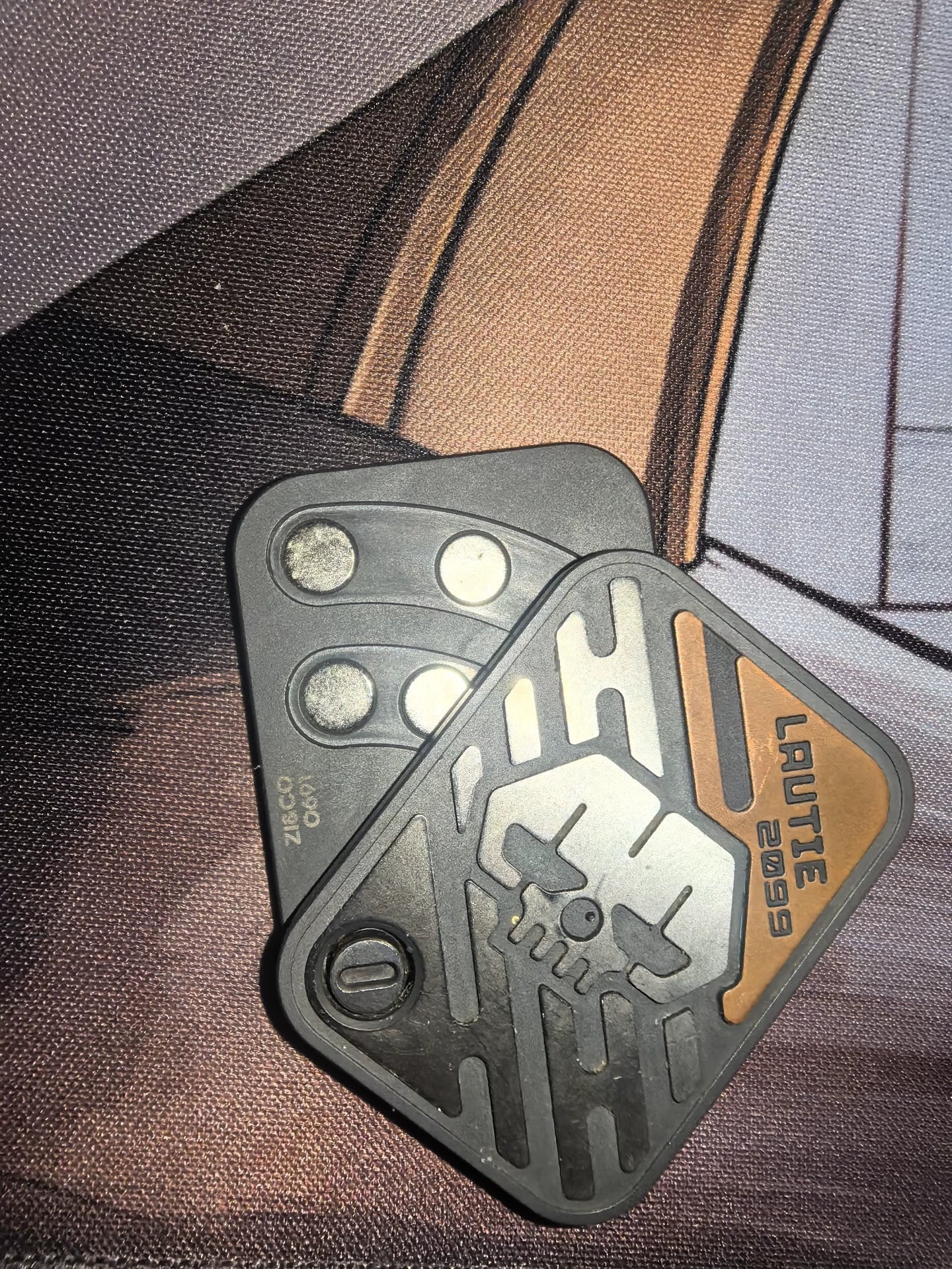 Poker Shuffle Zirconium