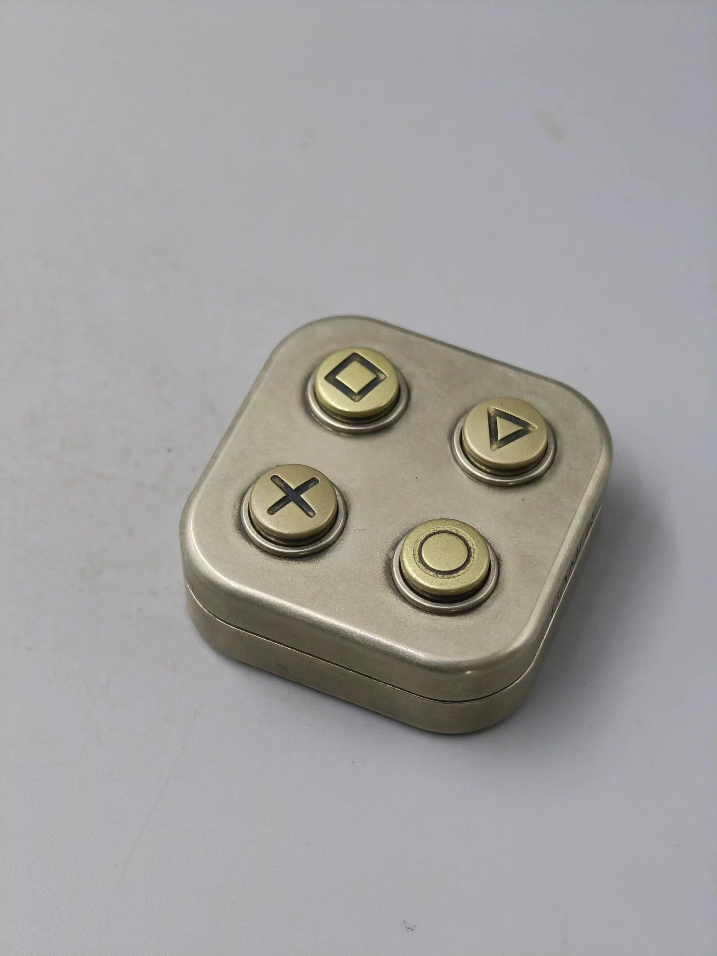 Gamer Slider Brass
