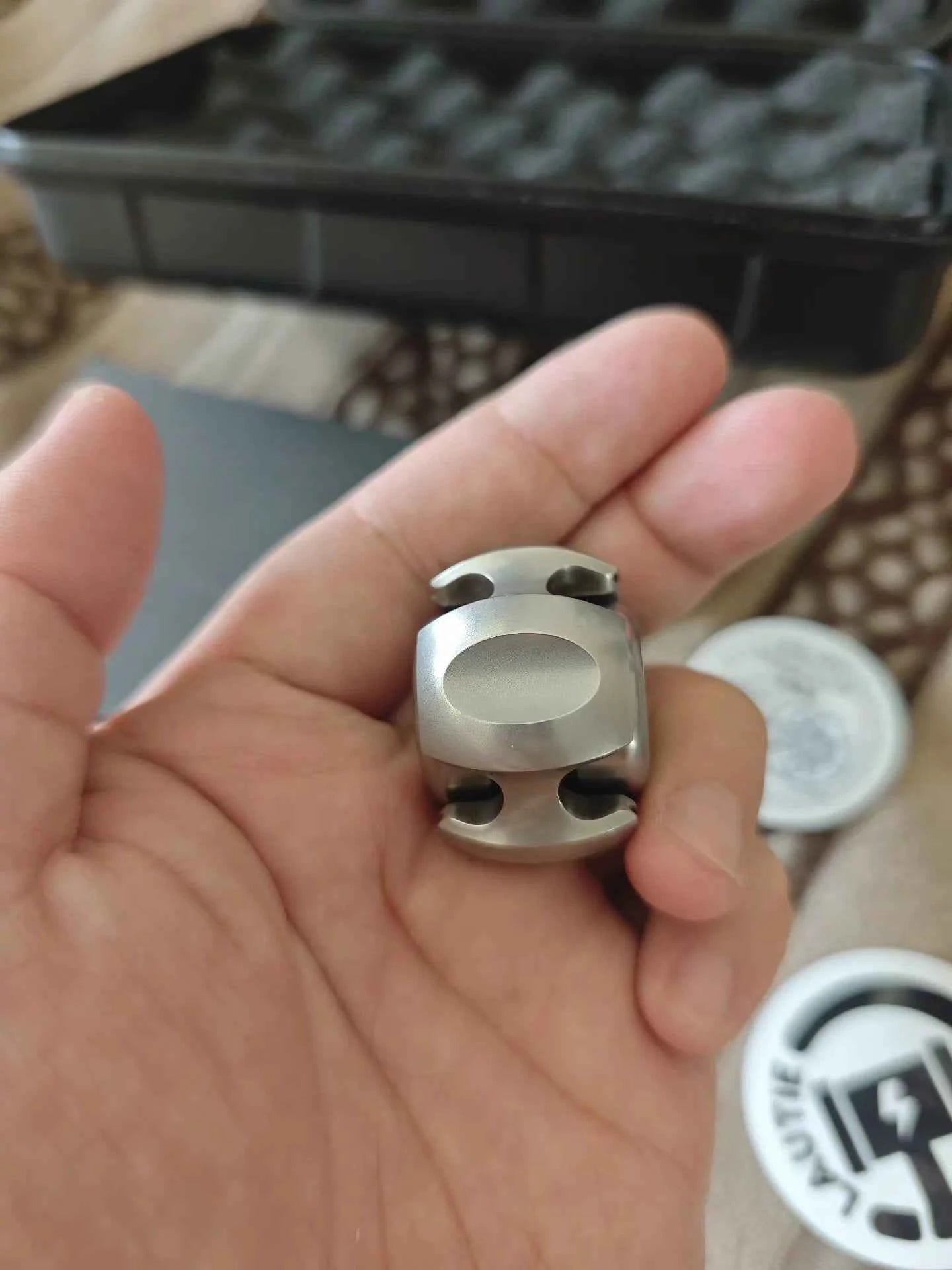 Noiz Stainless Steel