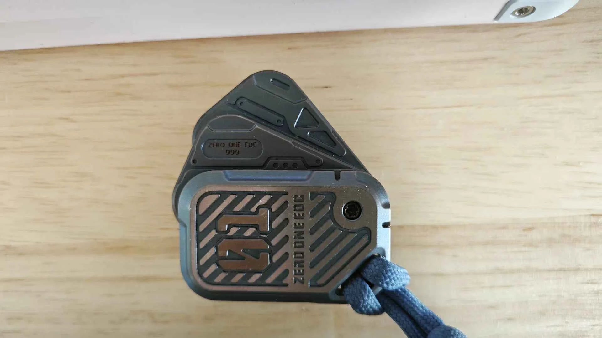 POP Throwing Card Titanium