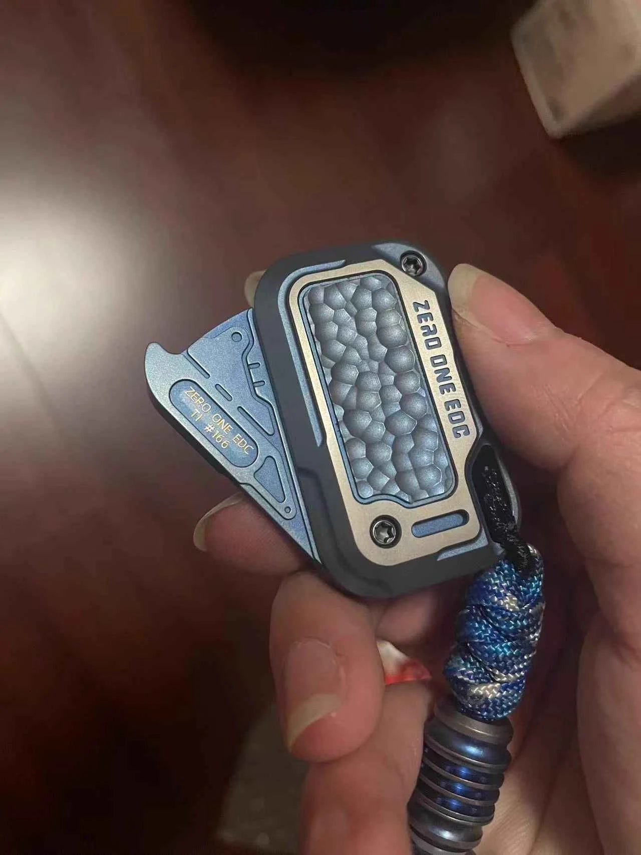 POP Throwing Card Ti+Bl