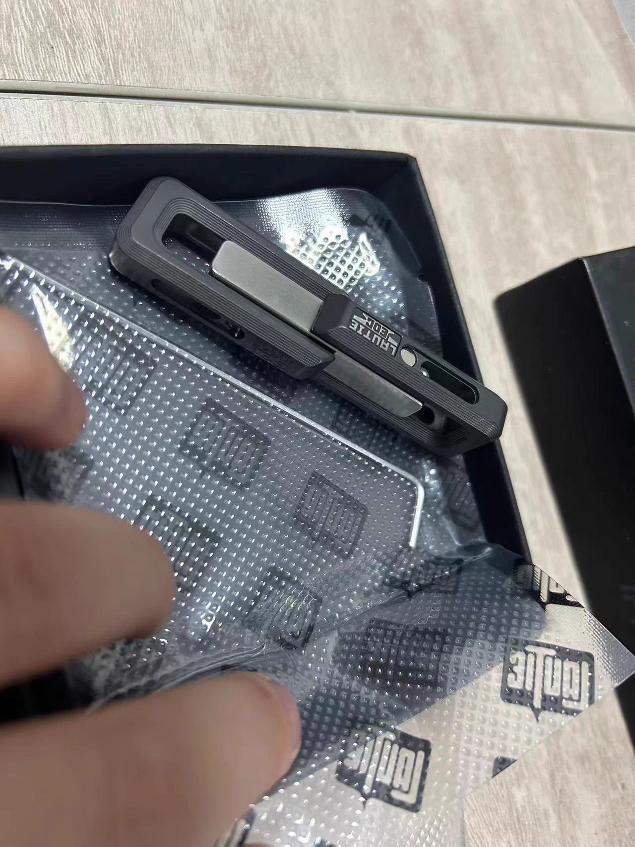 X Lock 2.0 Zirconium