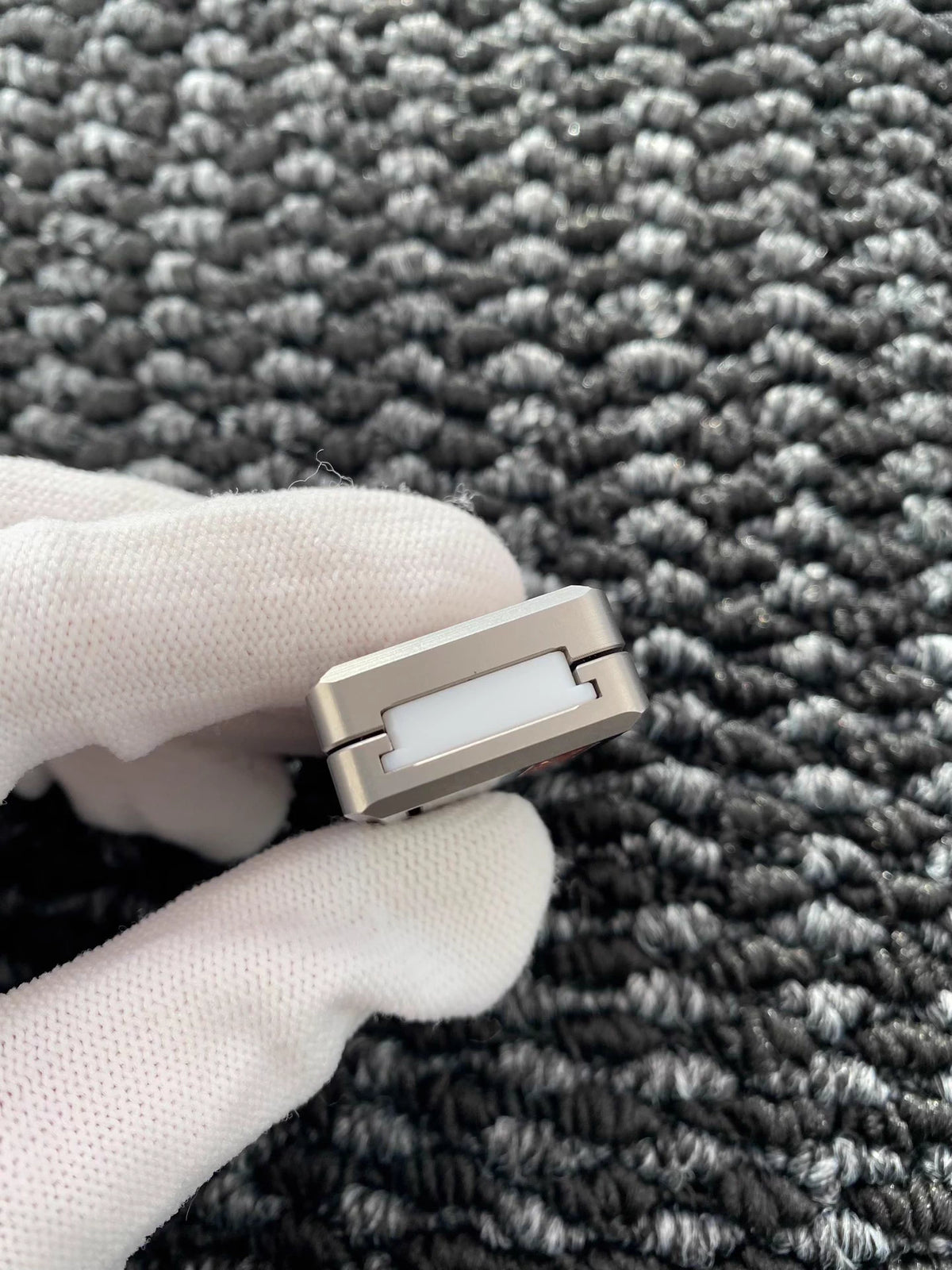 DRIVE Slider Titanium