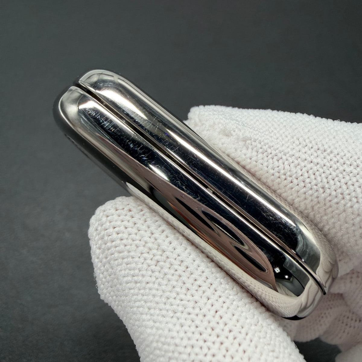 Floating Cloud Titanium