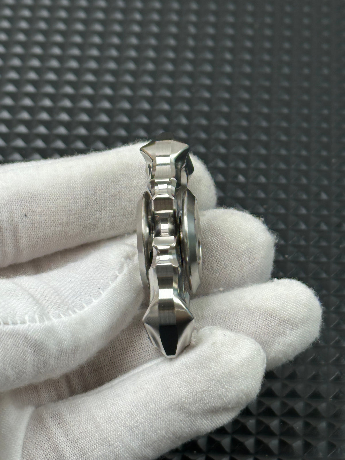 Thorns And Fog Stainless Steel Machine Finished