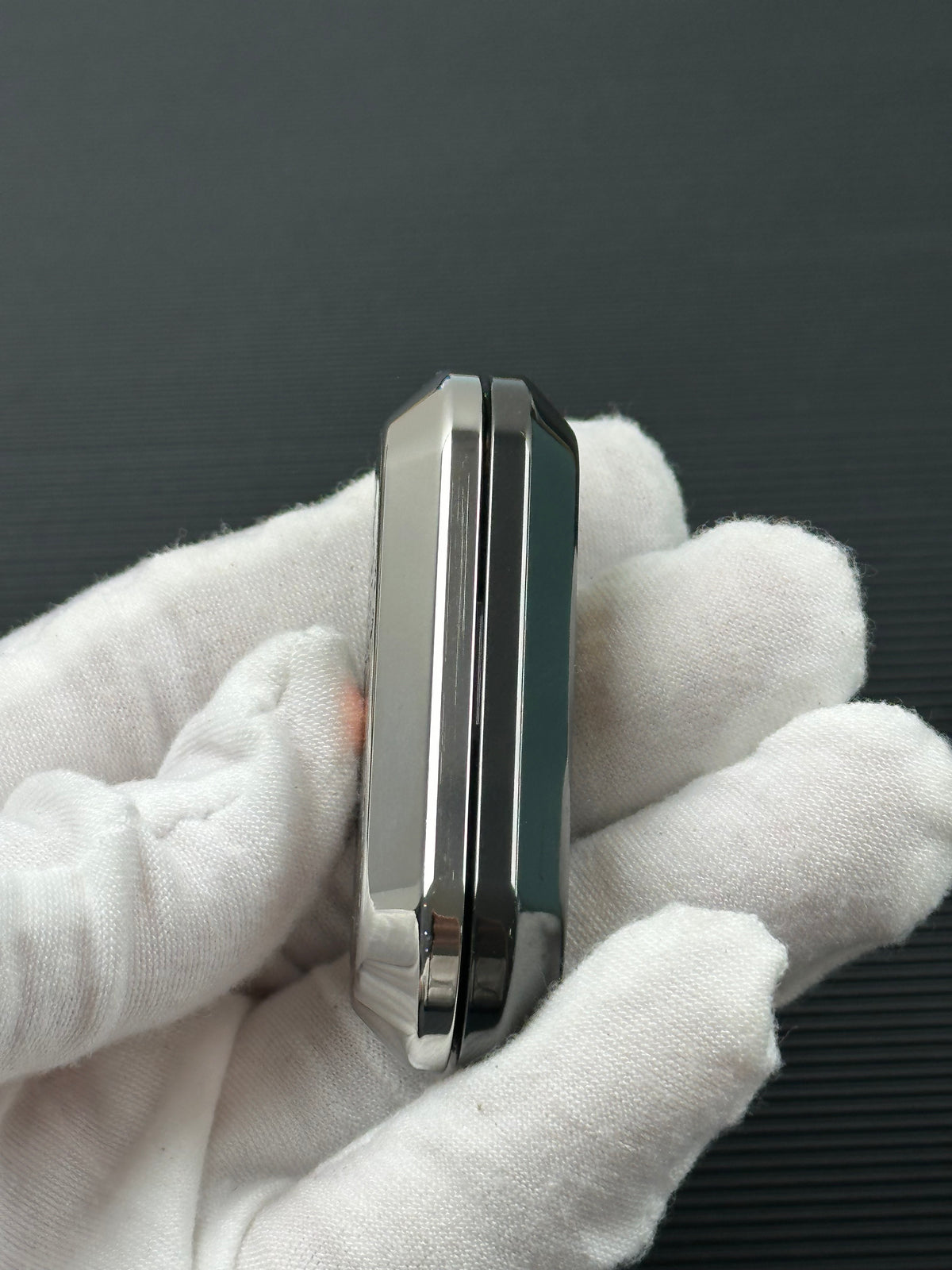 Axis Zirconium