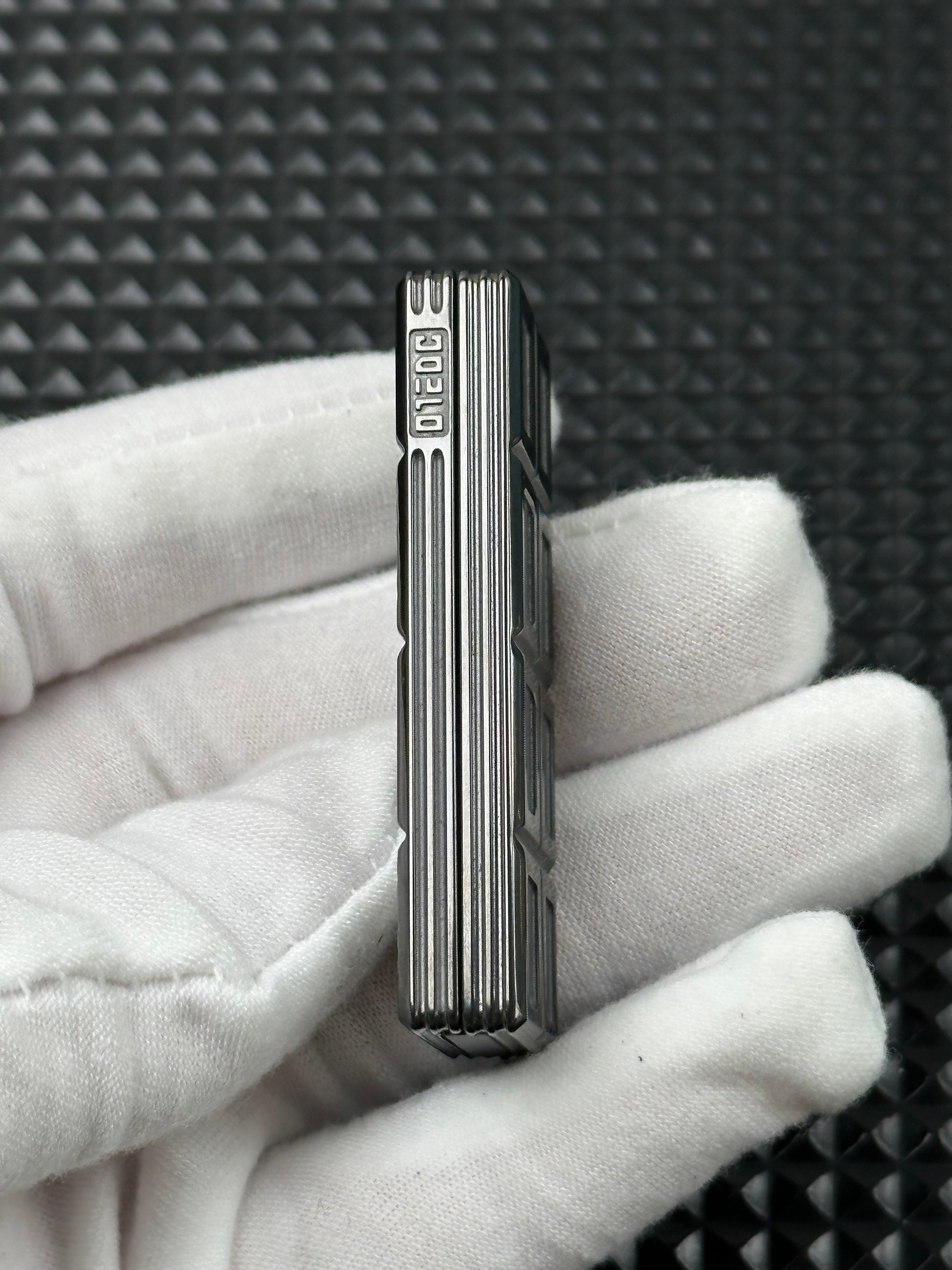 Ultra Thin Wafer Zirconium Polished