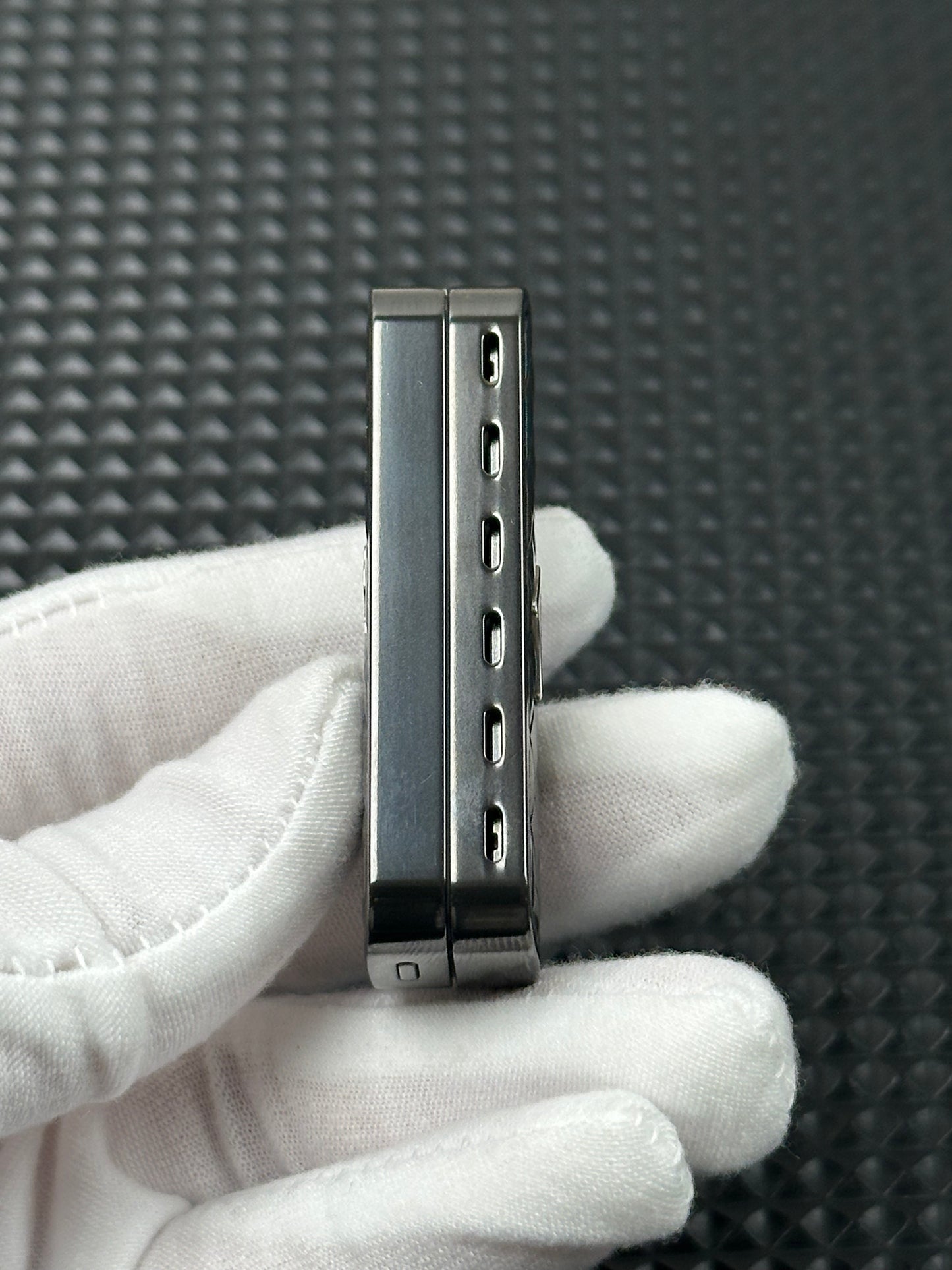 Feng Ling Zirconium Polished