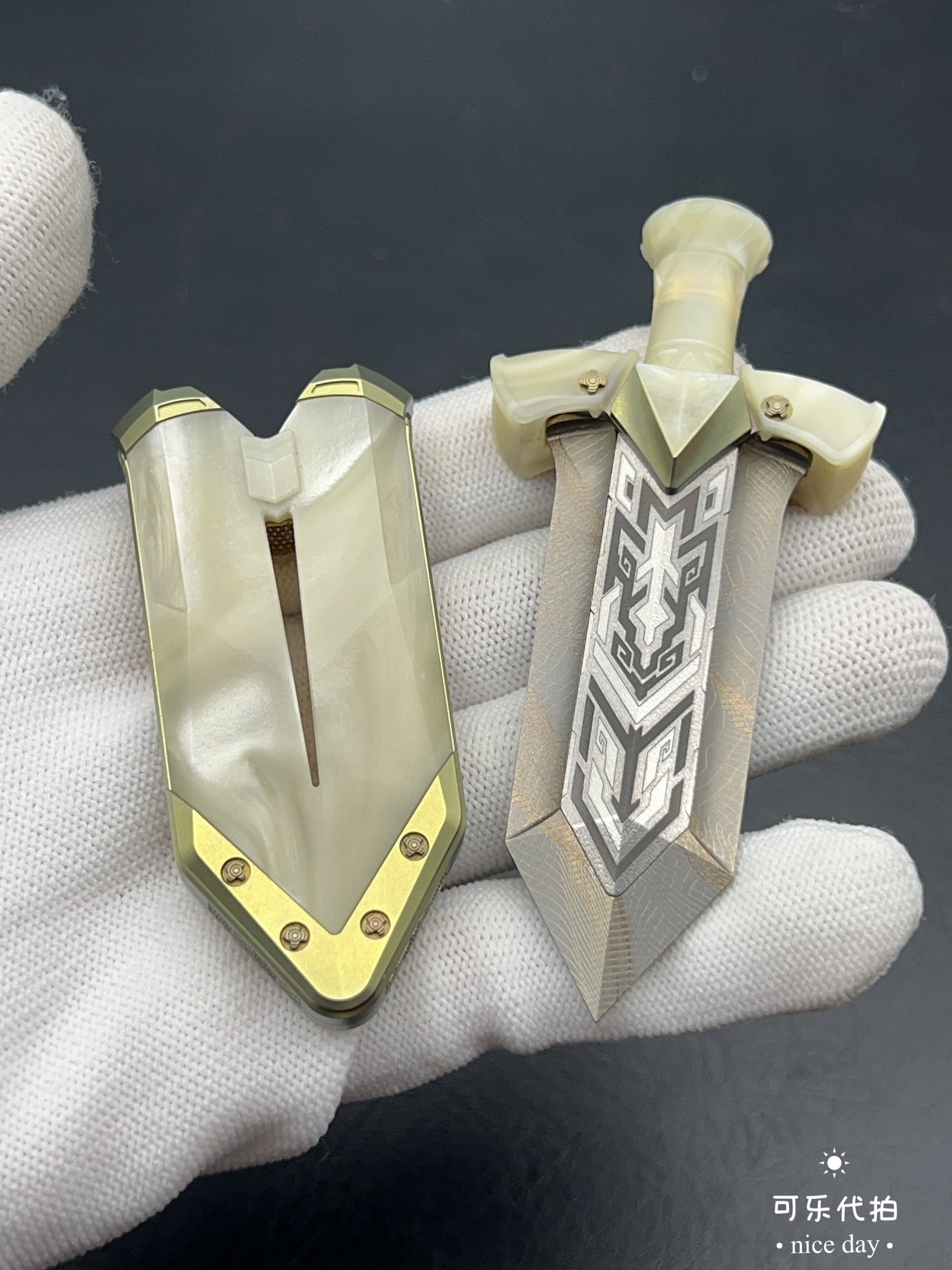 Ghost Lantern Lake Sword G10