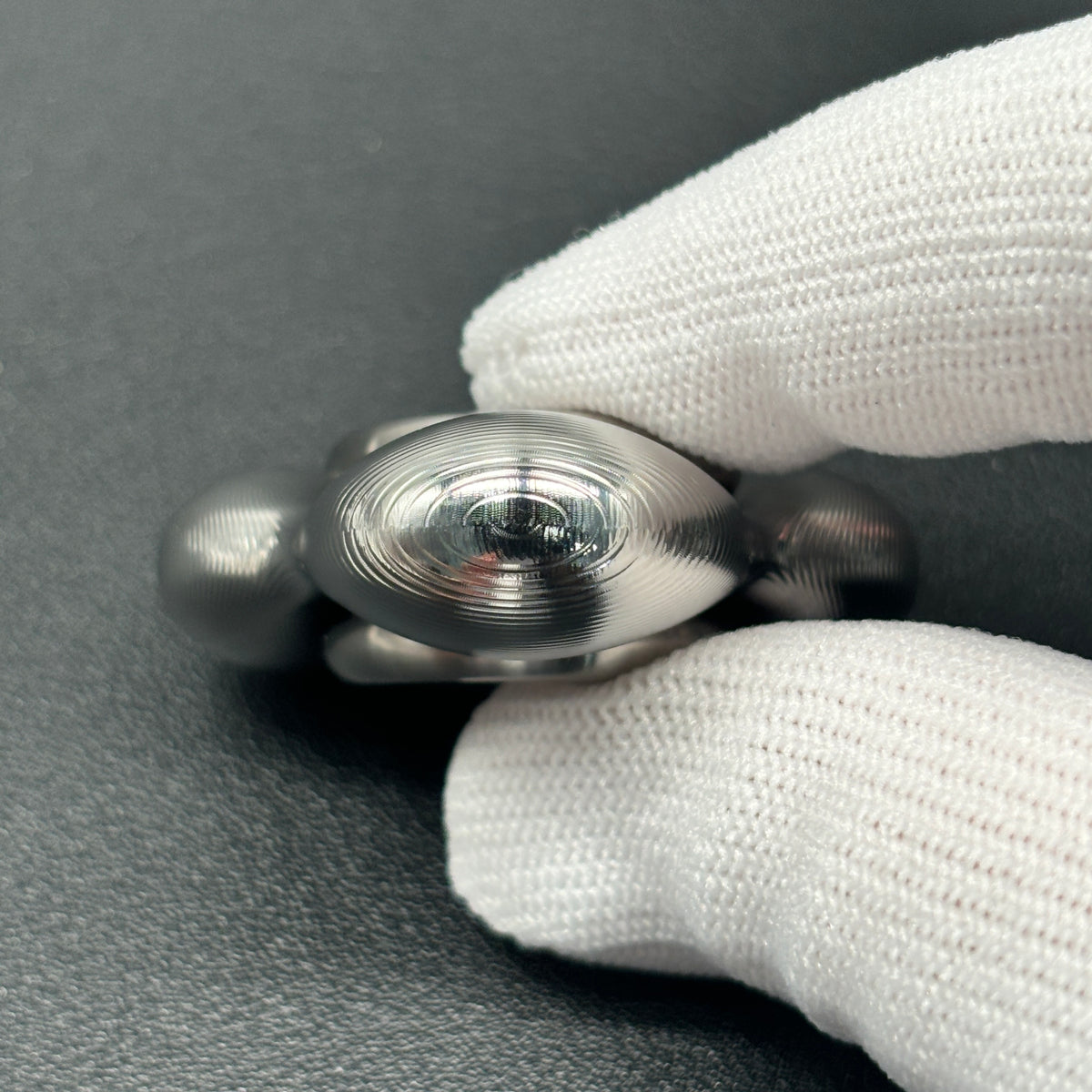 Three-Leaf Cell Stainless Steel Machine Finished