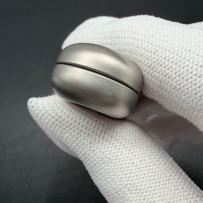 Floating Cloud Titanium