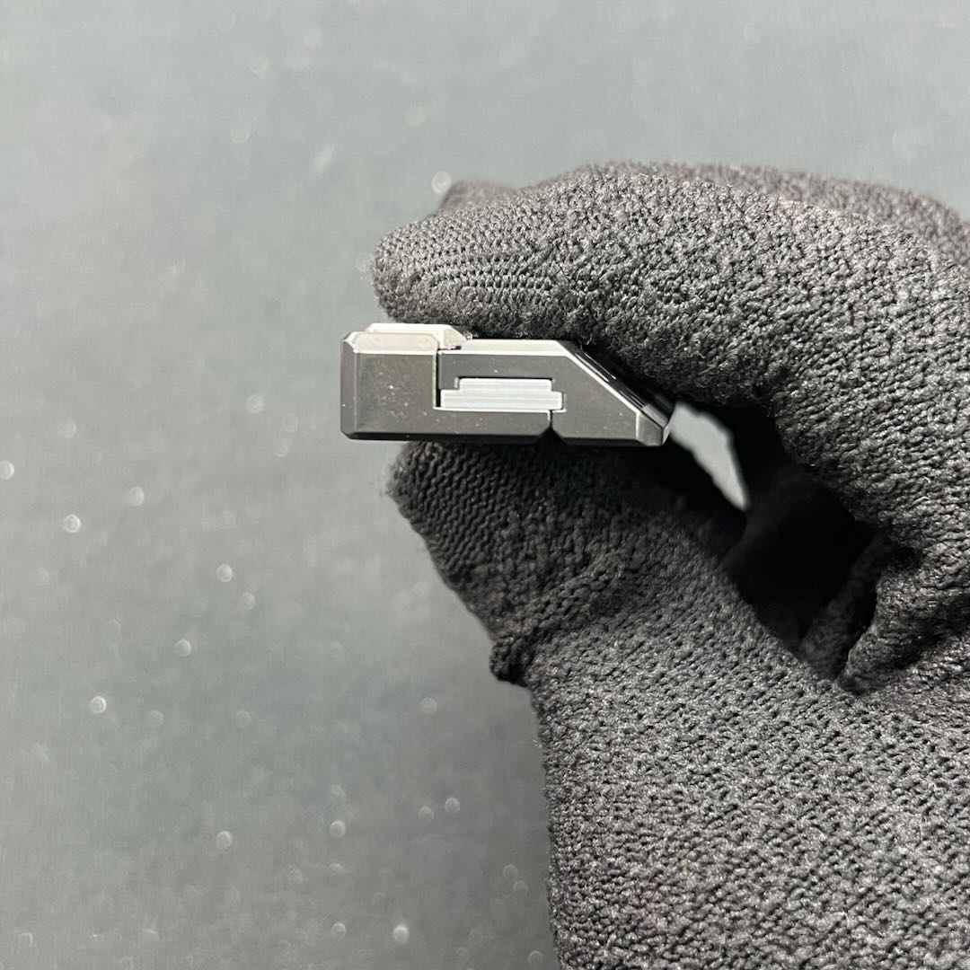 Quirky Ruler Zirconium