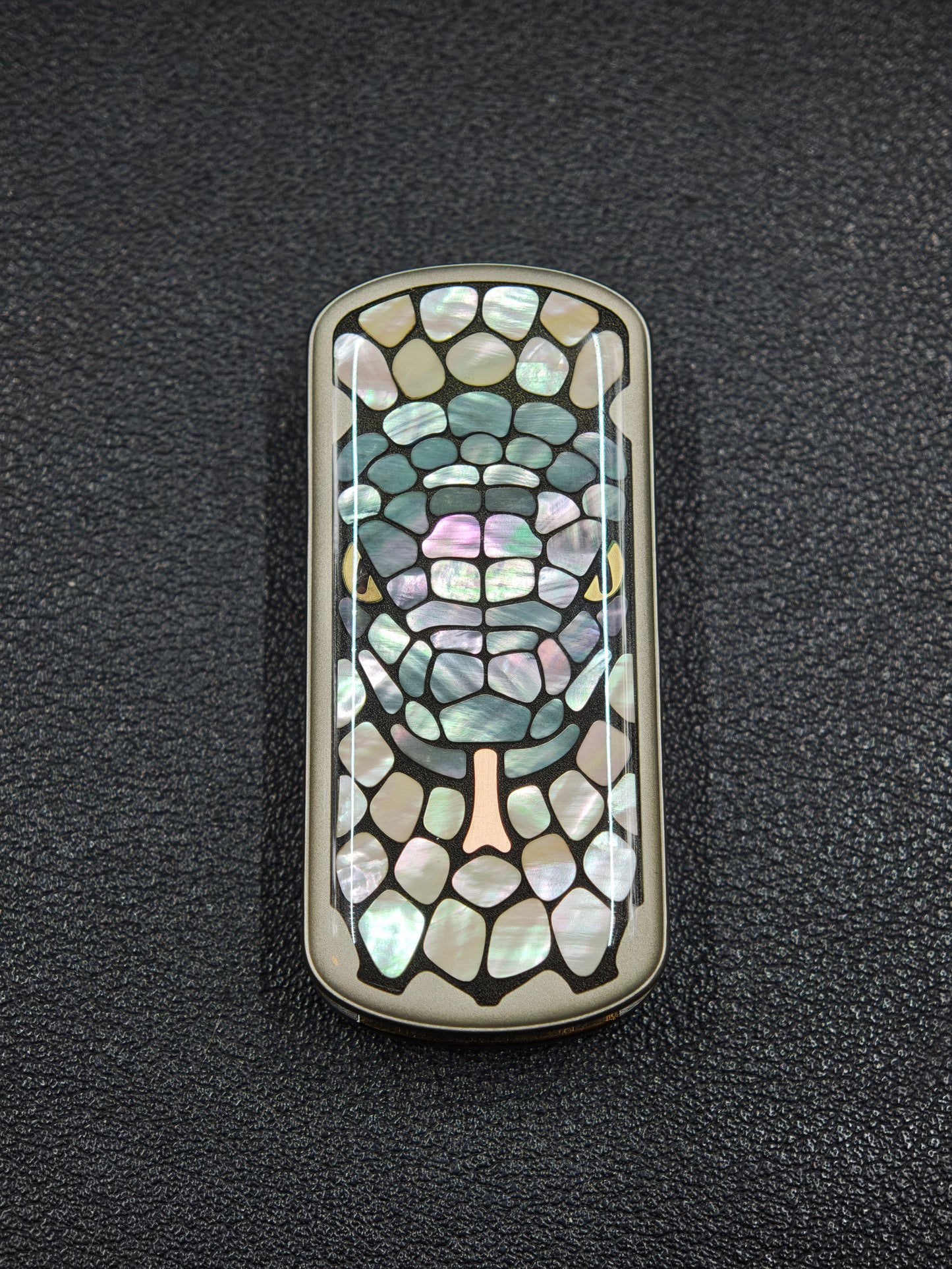 Blade Titanium