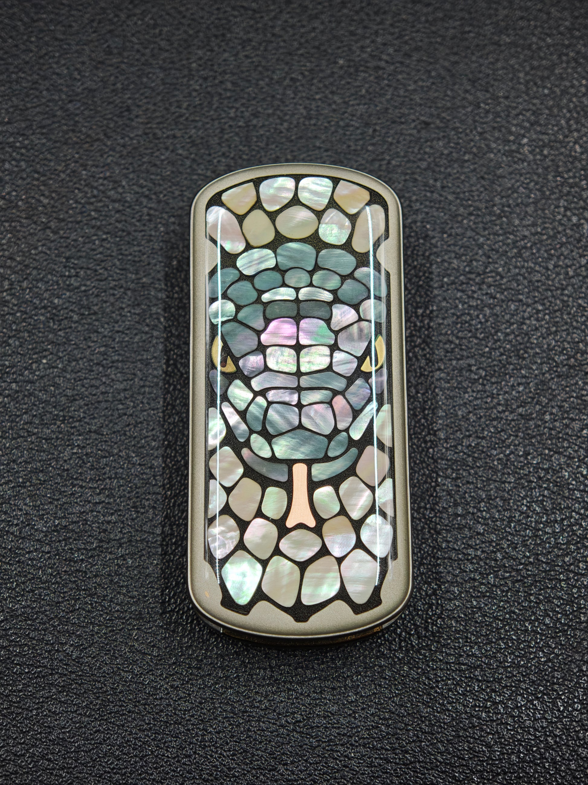 Blade Titanium