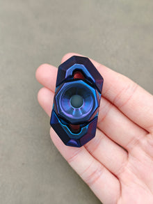 Crystal Twin Leaf Zirconium Polished Oil Slick