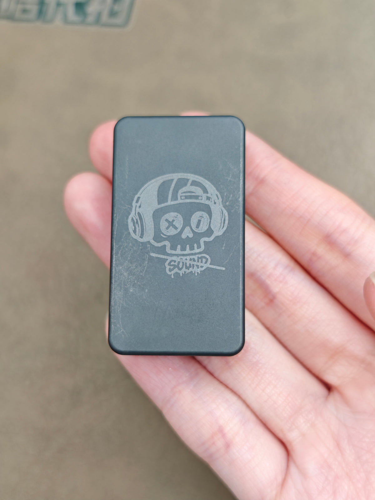 Mute Zirconium