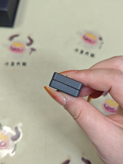Mute Zirconium