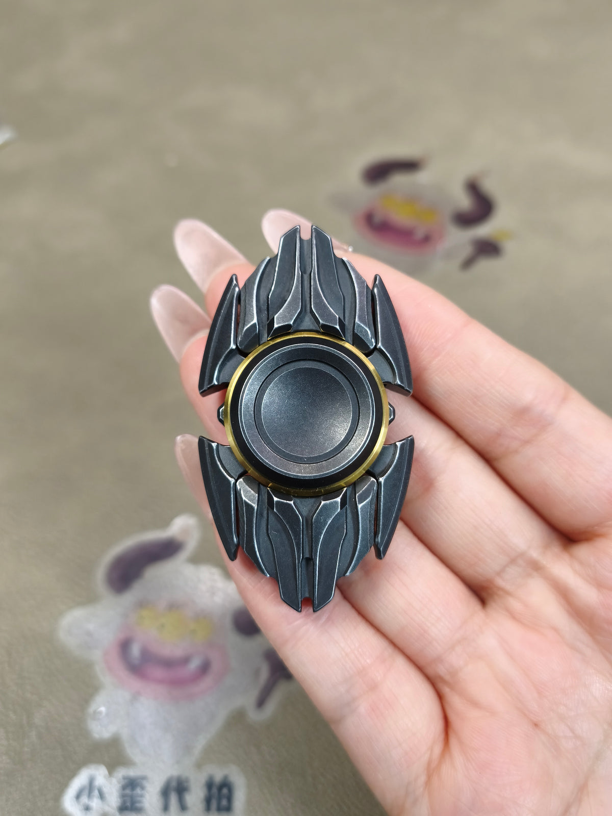 Dark Shell Opening Stainless Steel