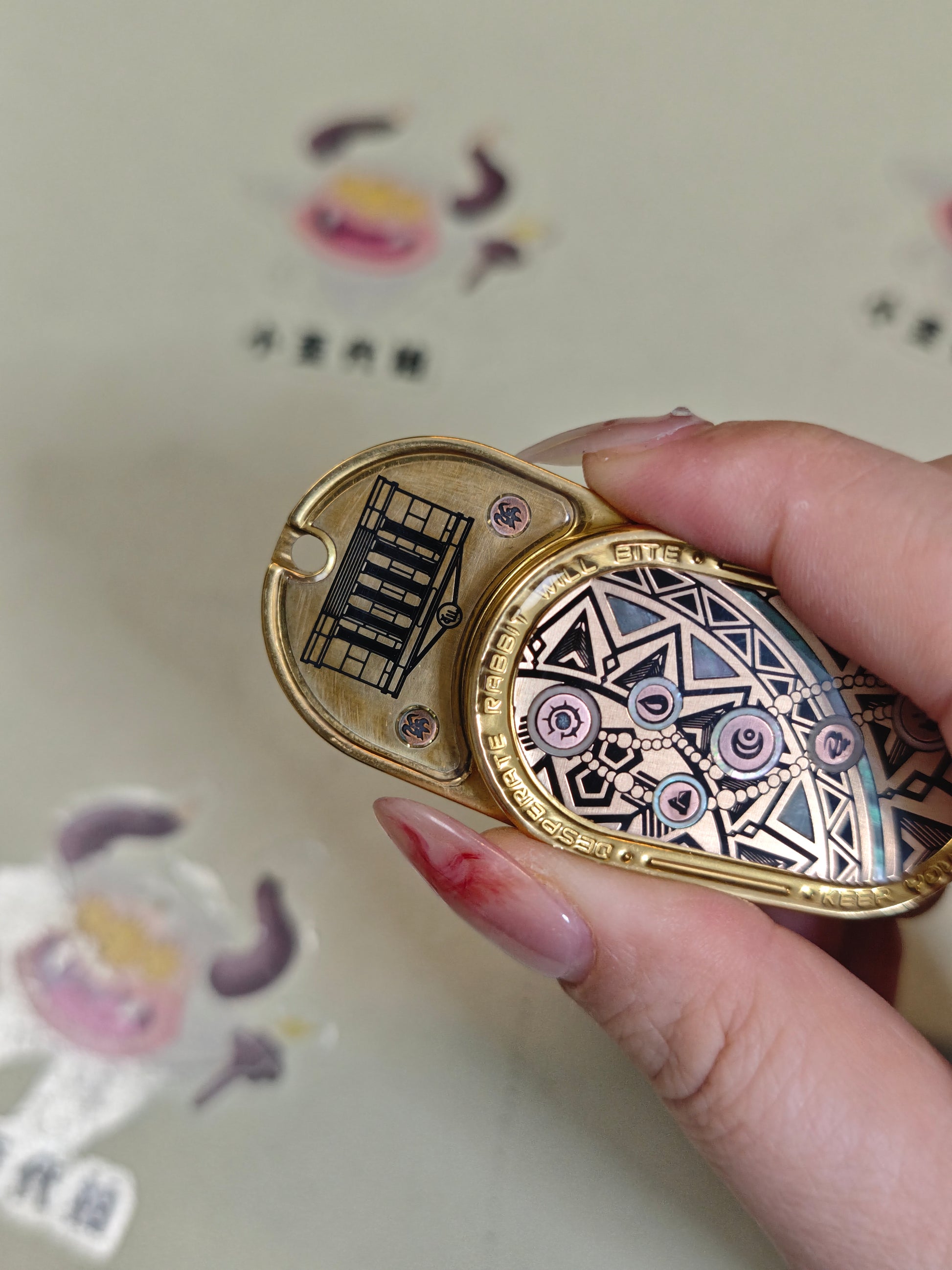 Groove Zirconium Gold Plated Resin-Sealed