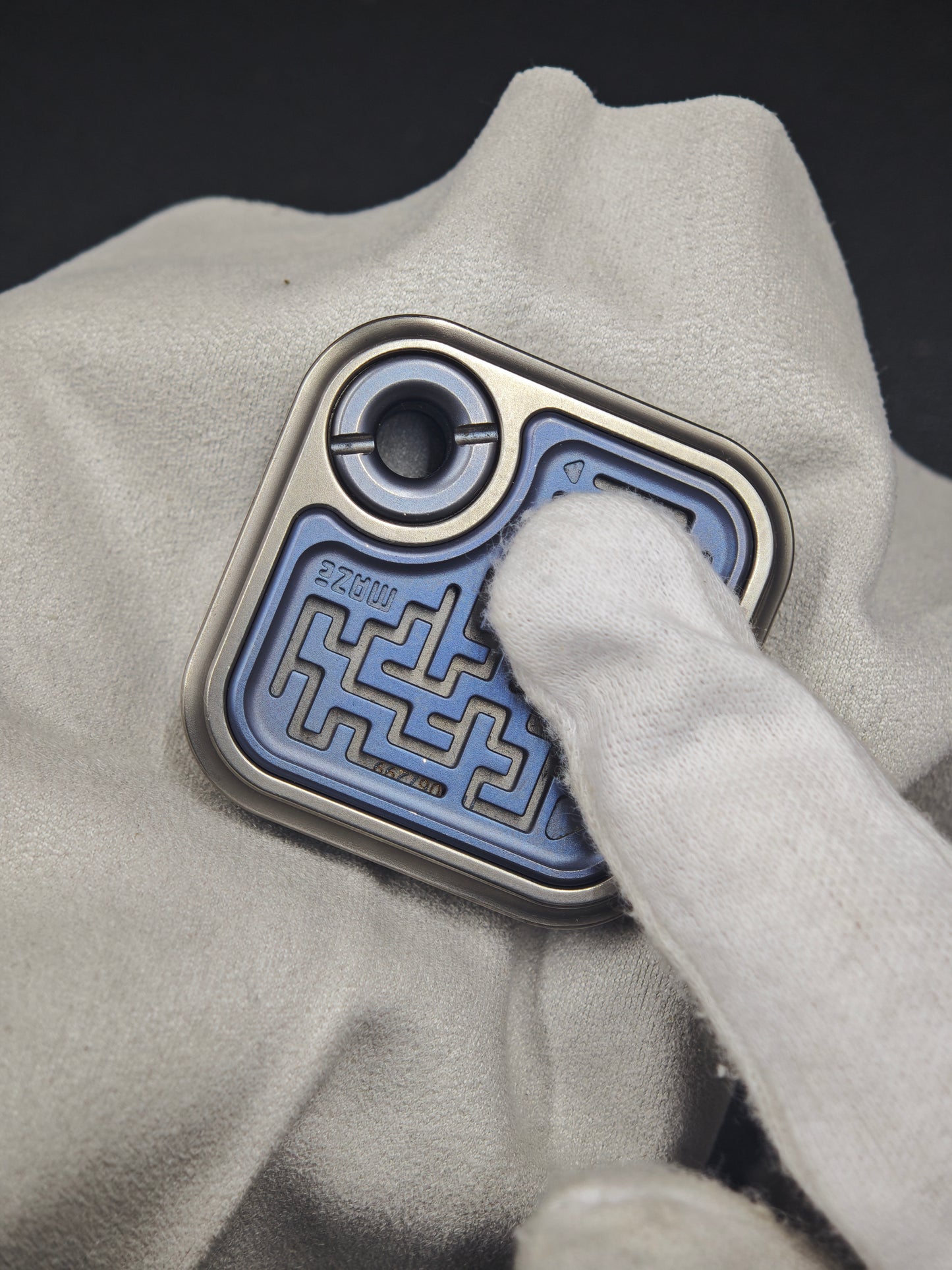 MAZE BLOCK Titanium